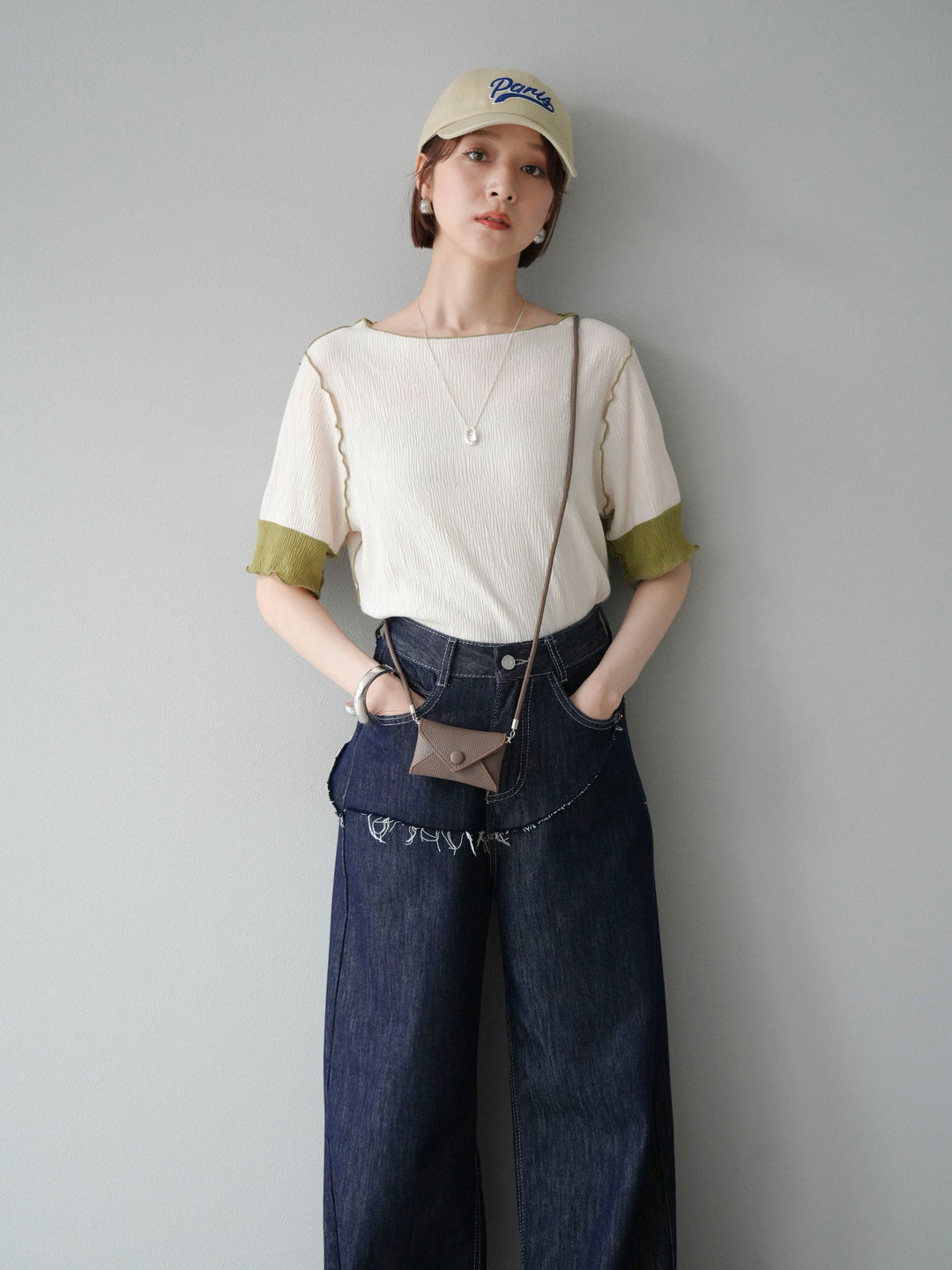 [SET] 百褶同色船領套頭衫 + 臀部設計牛仔褲（2 件組）
