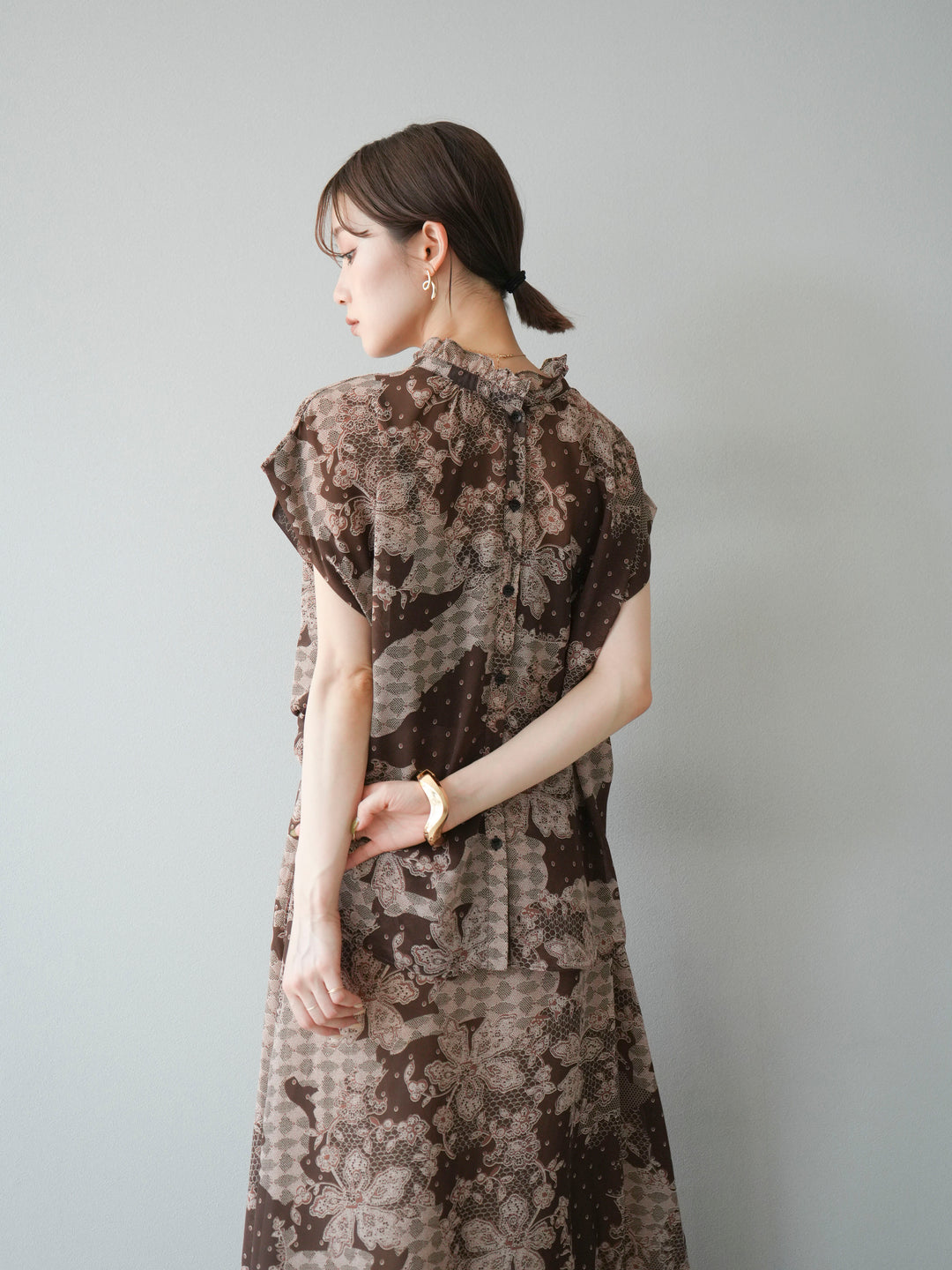 [SET] 花朵圖案法式袖襯衫 + 花朵圖案喇叭裙 (2 套)