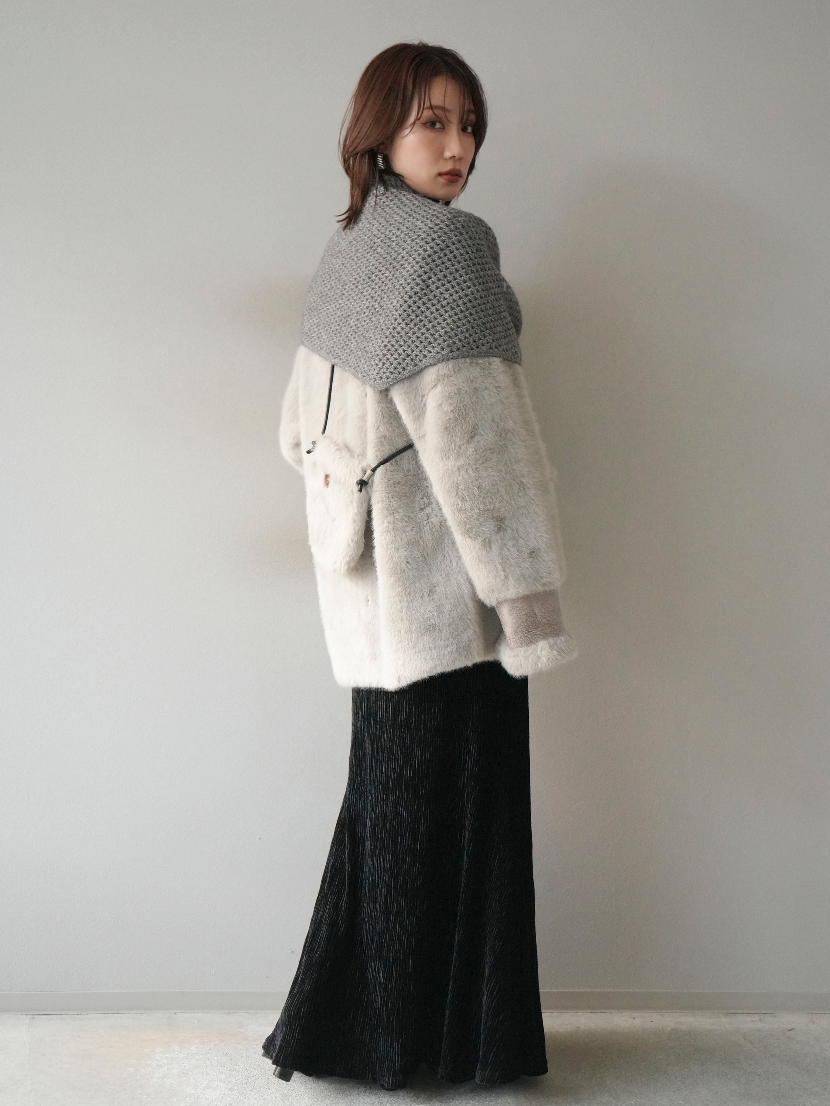 予約]バッグ付エコファーノーカラーコート/gray – Lumier