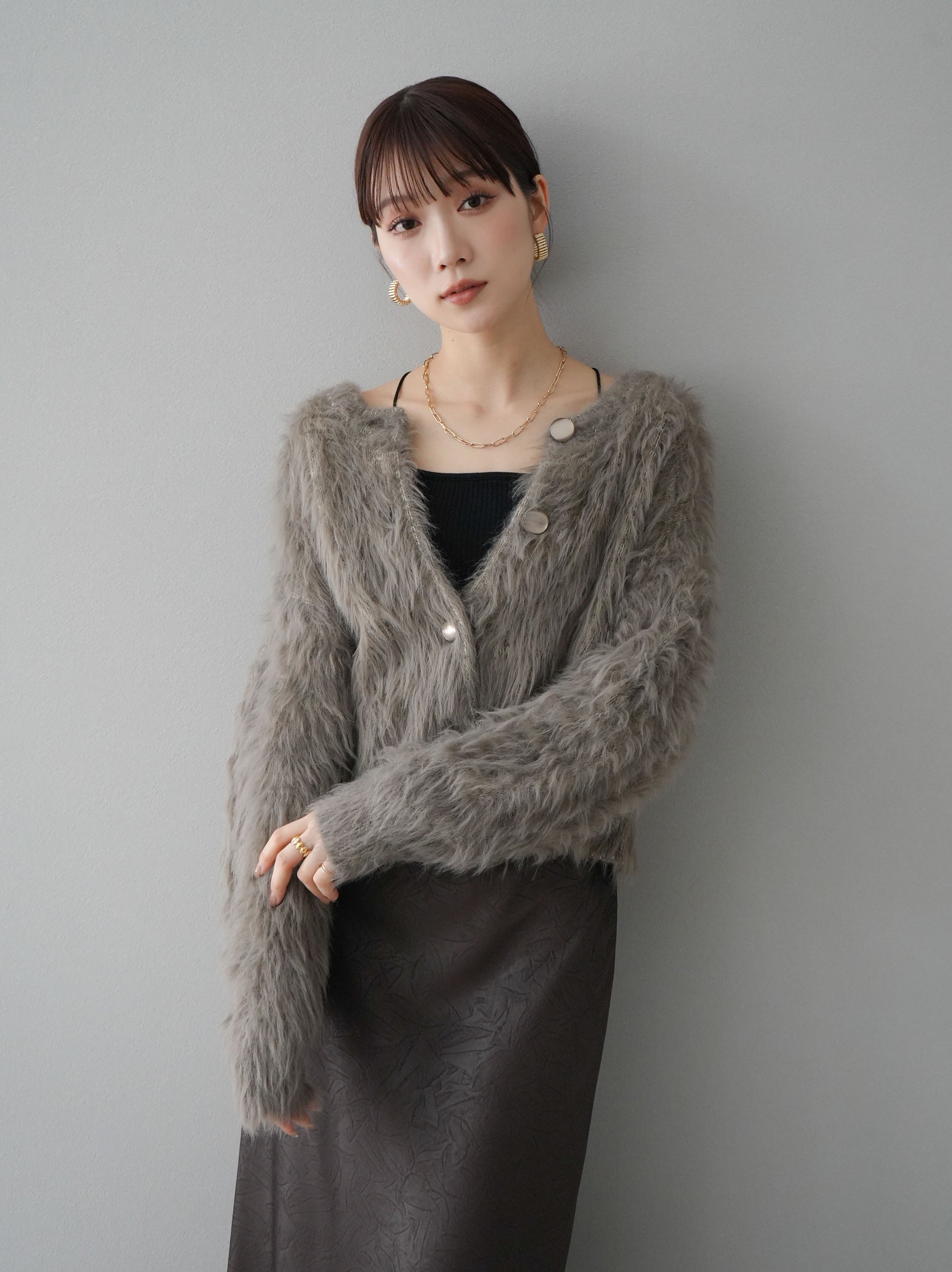 SET]2WAYシャギーニットサムホールカーディガン+型押しサテンナロー