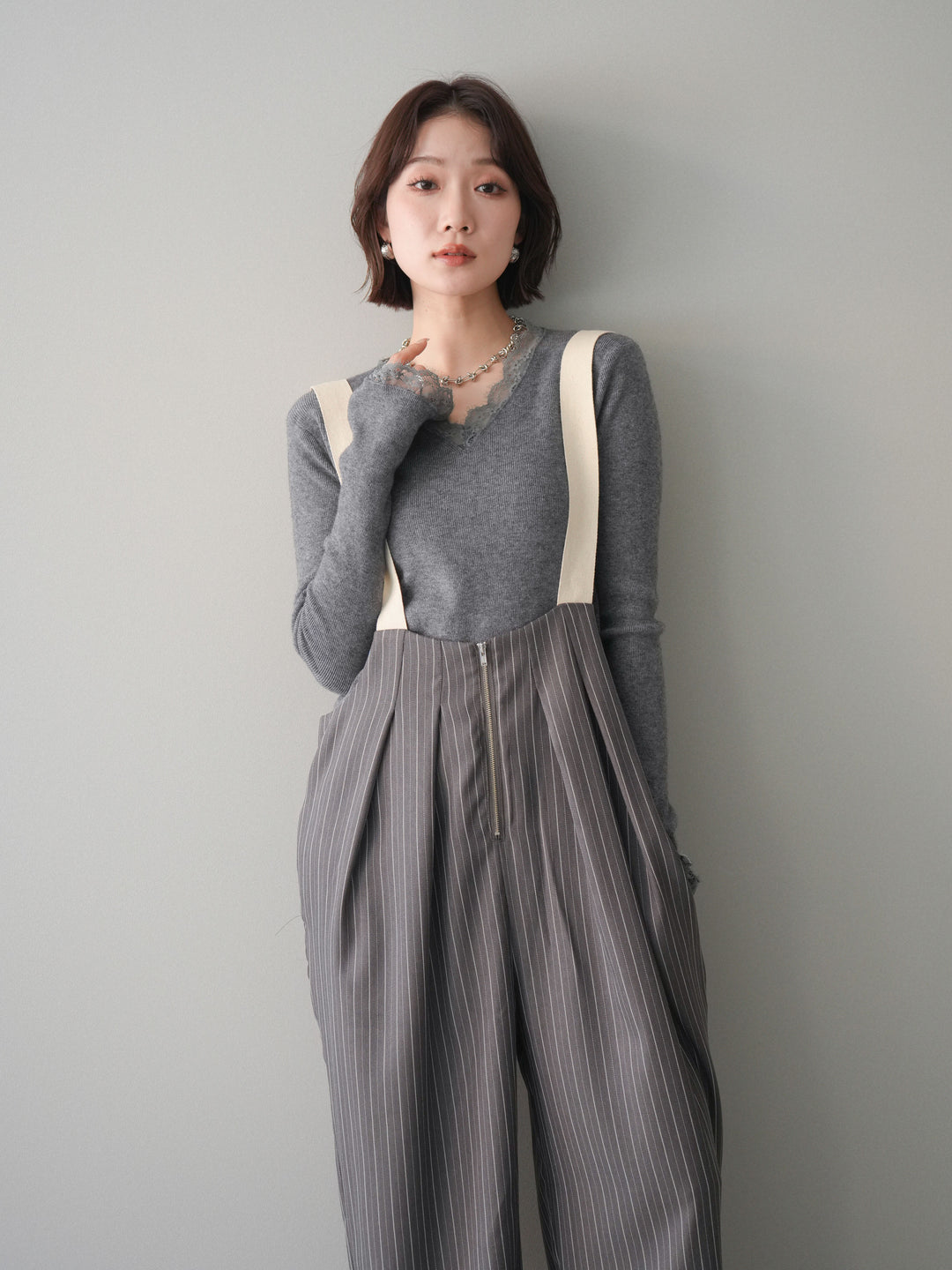 [予約]レースドッキングVネックニットトップス/gray