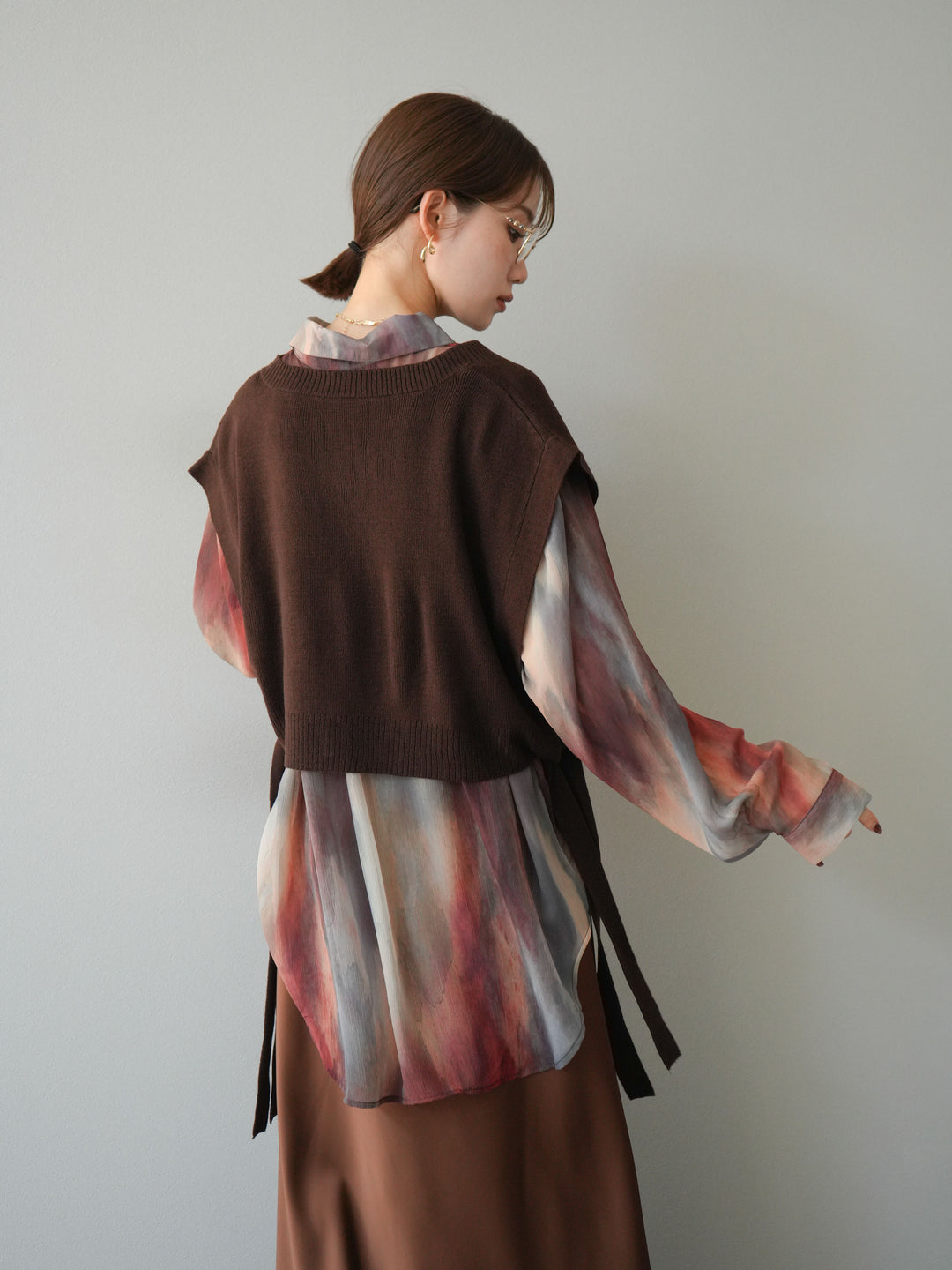 [予約]サイドリボンVネックショートニットベスト/ブラウン