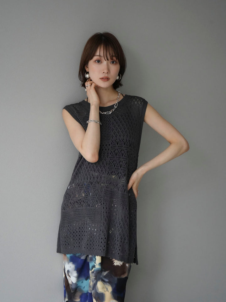 [Pre-order] Openwork side slit knit top/charcoal