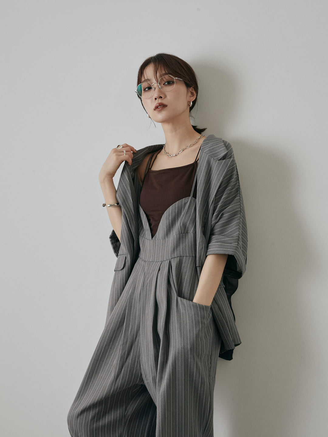 [予約]バックオーガンジーヘリンボーンストライプハーフジャケット/チャコール