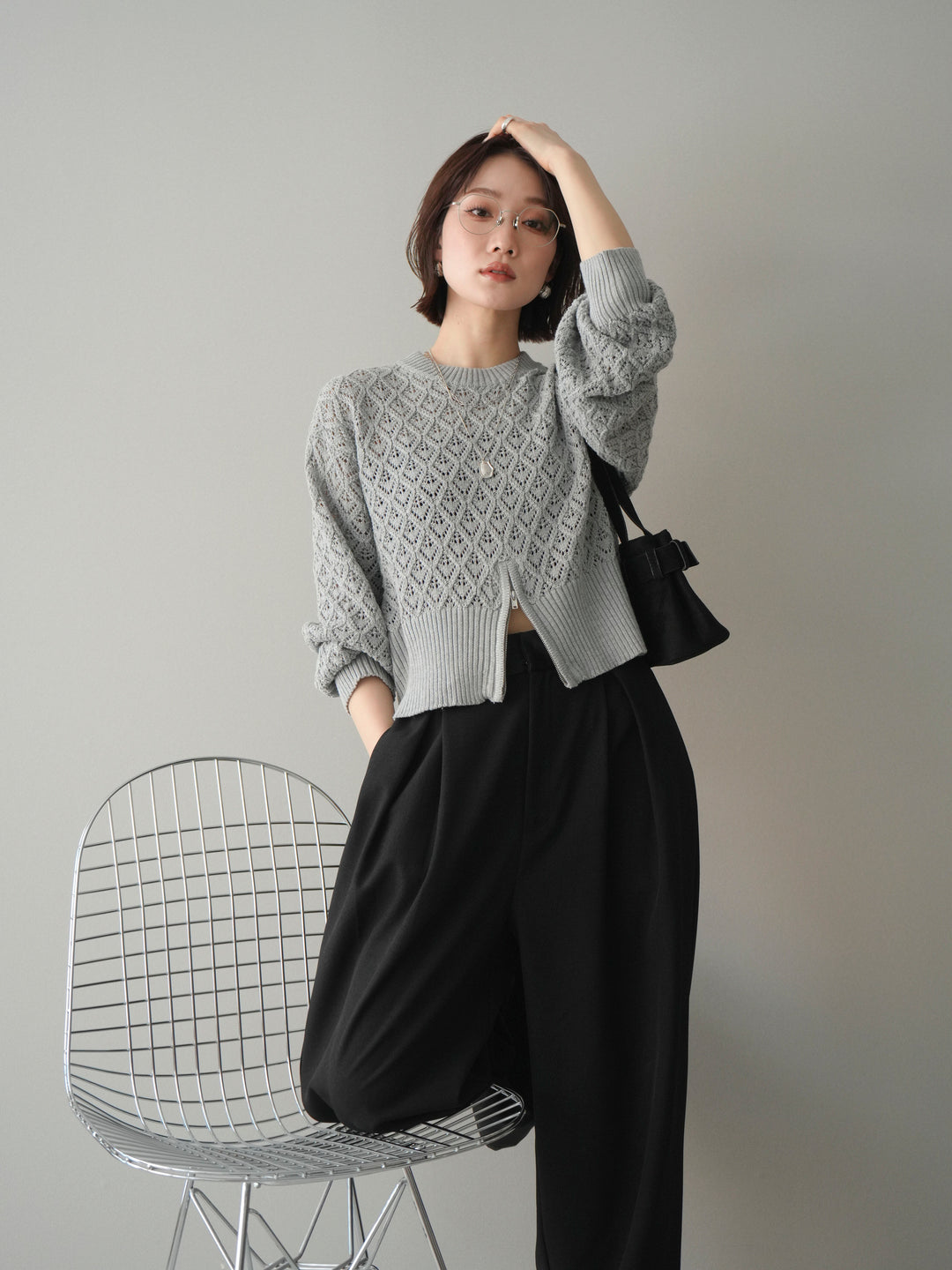 [予約]透かし編みフロントジップスリットニットプルオーバー/gray