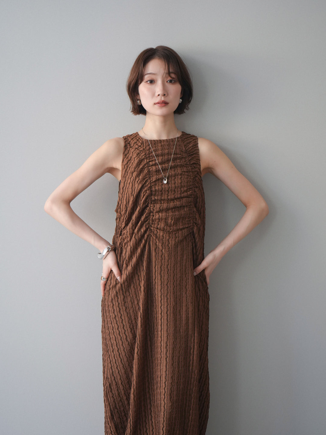 [予約]シャーリングジャガードノースリーブワンピース/brown