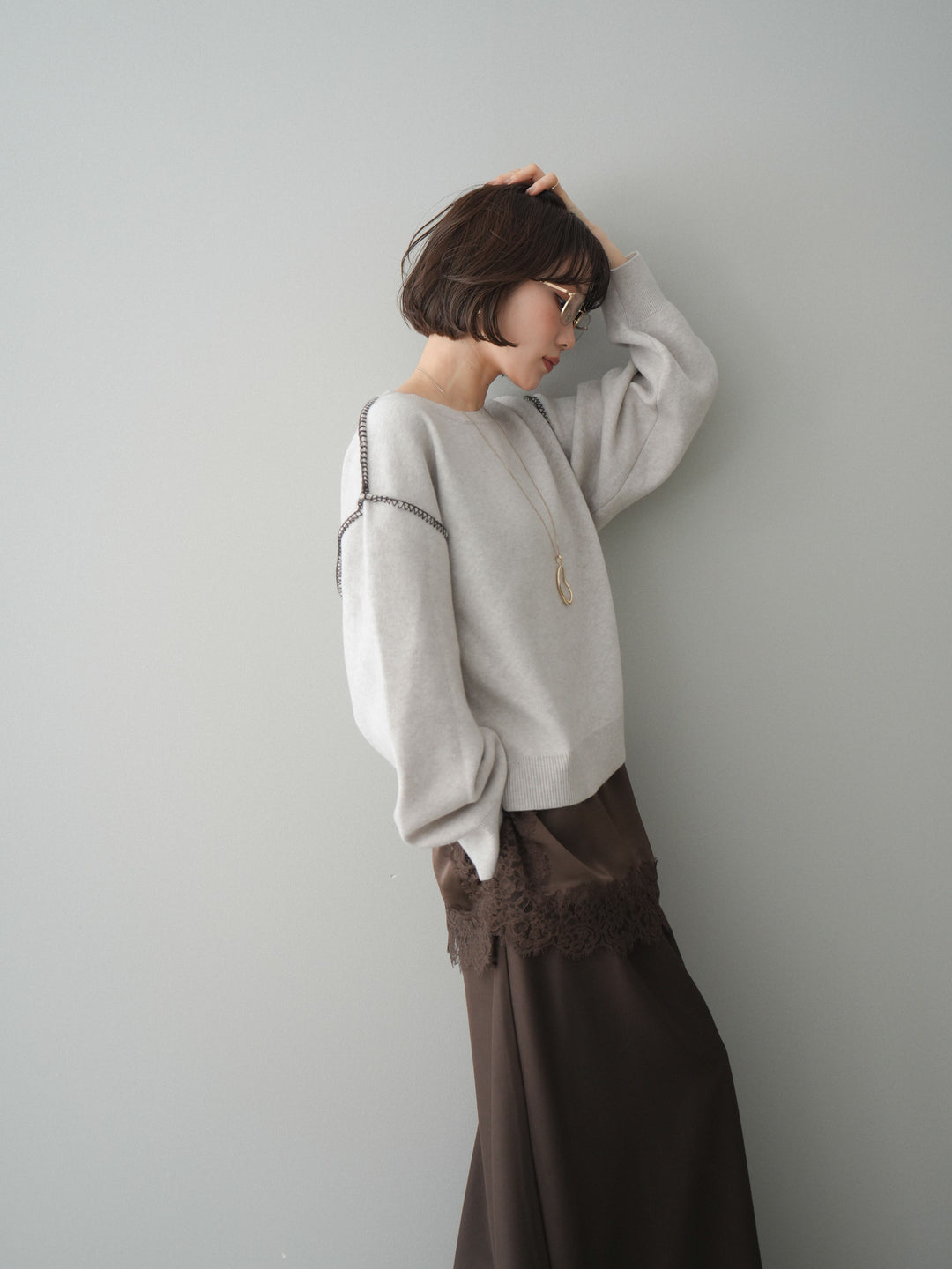 [SET]バックロゴ刺繍配色ステッチニットプルオーバー+選べるアクセセット(2set)