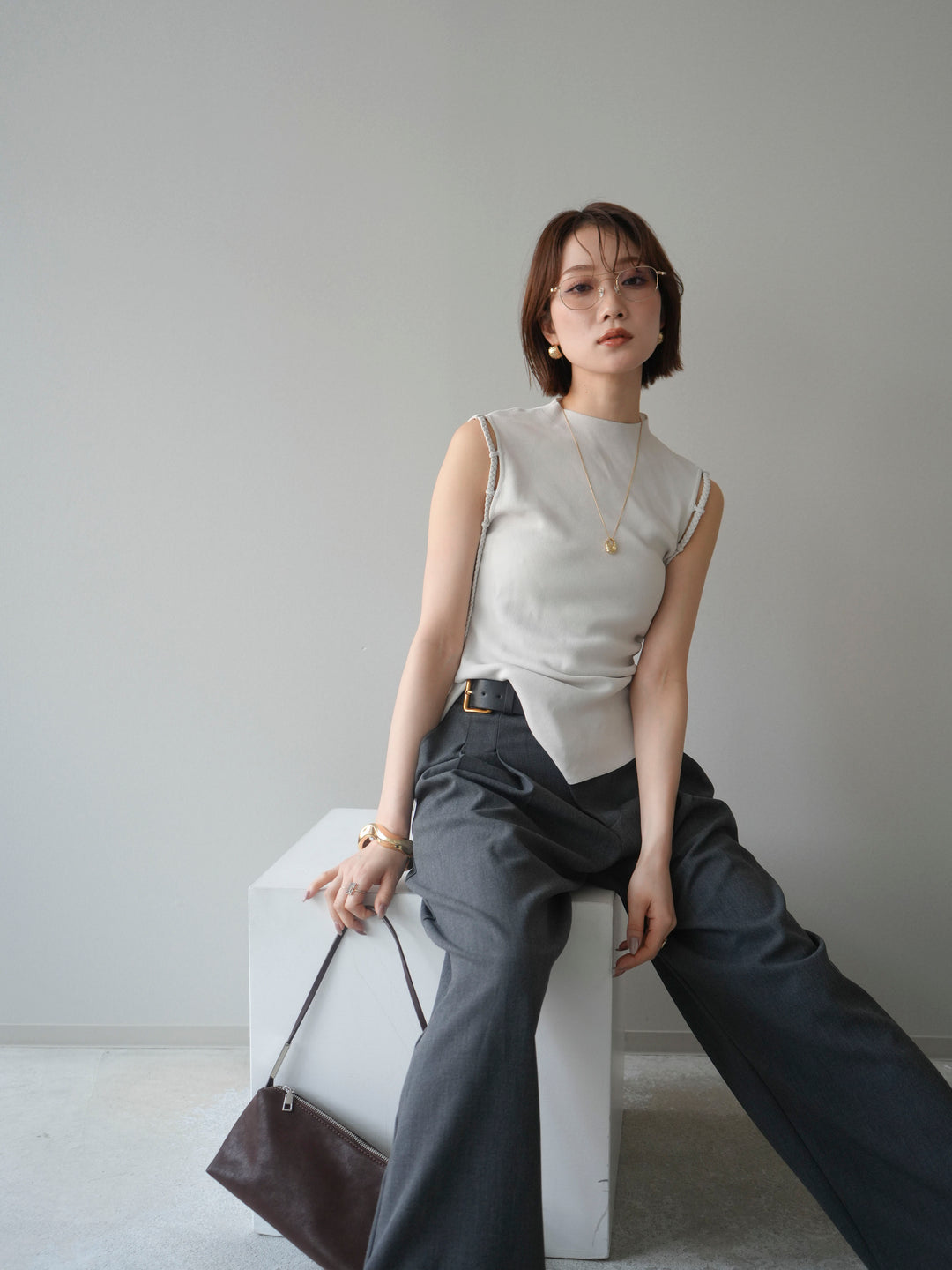 [予約]サイドコードアシメニットノースリーブ/white