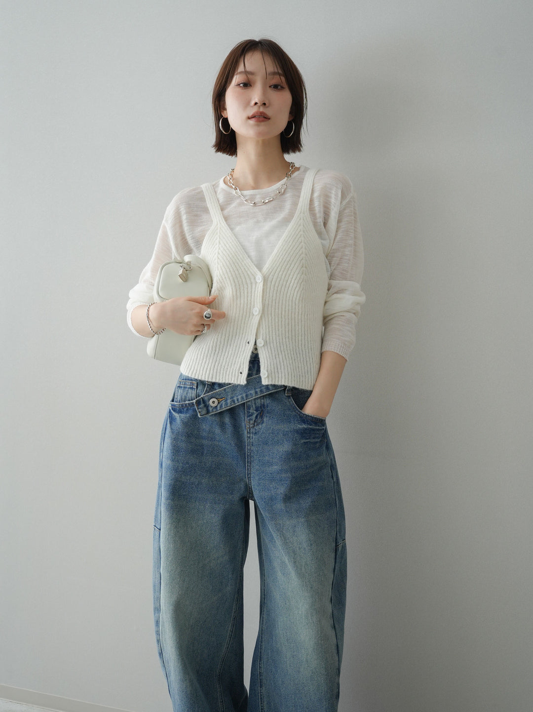 [予約]ビスチェアンサンブルシアーニット/white