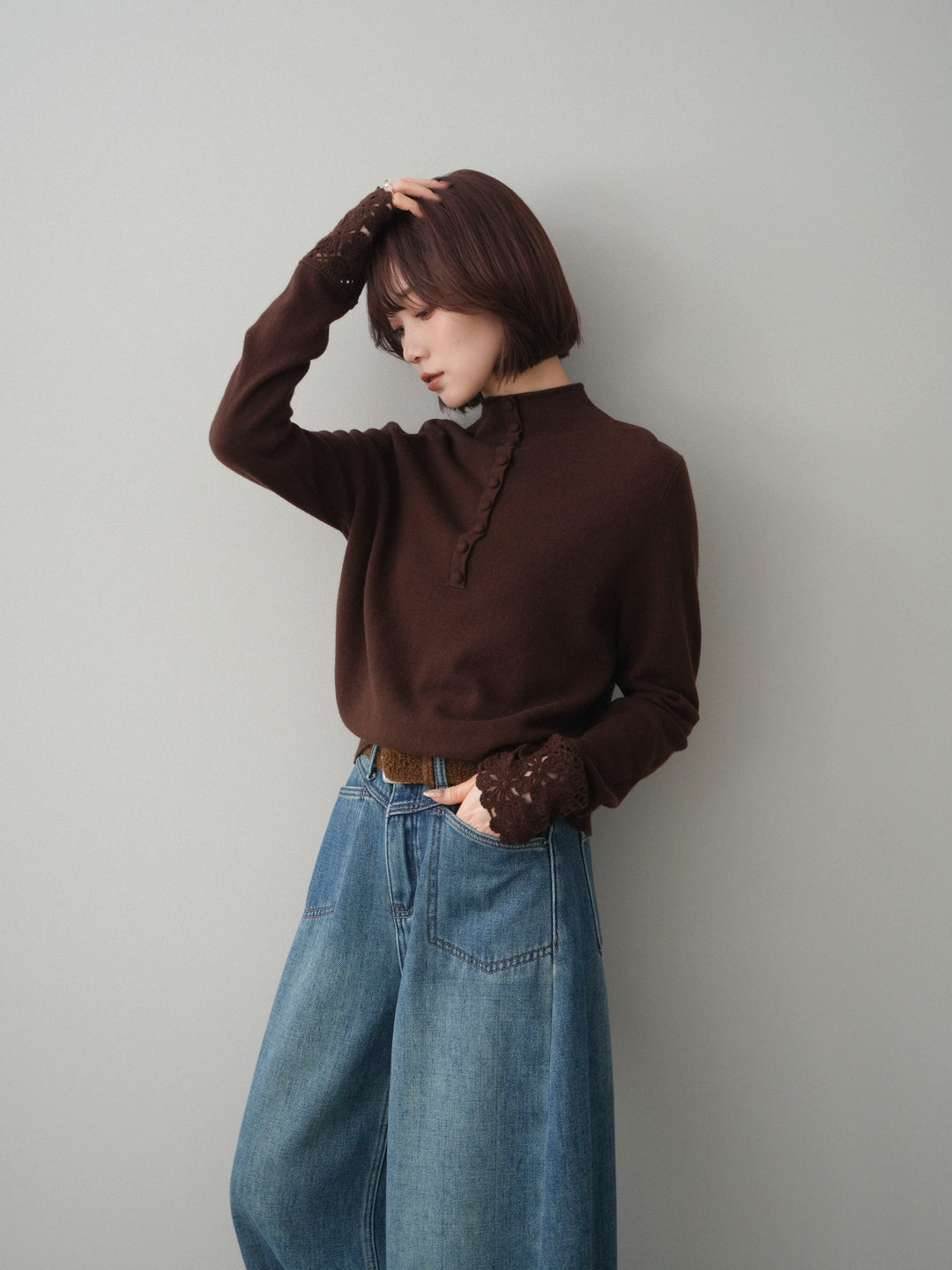 [SET]袖スカラップレースフロントボタンウールニットトップス+ベルト付裏起毛カーブデニムパンツ(2set)