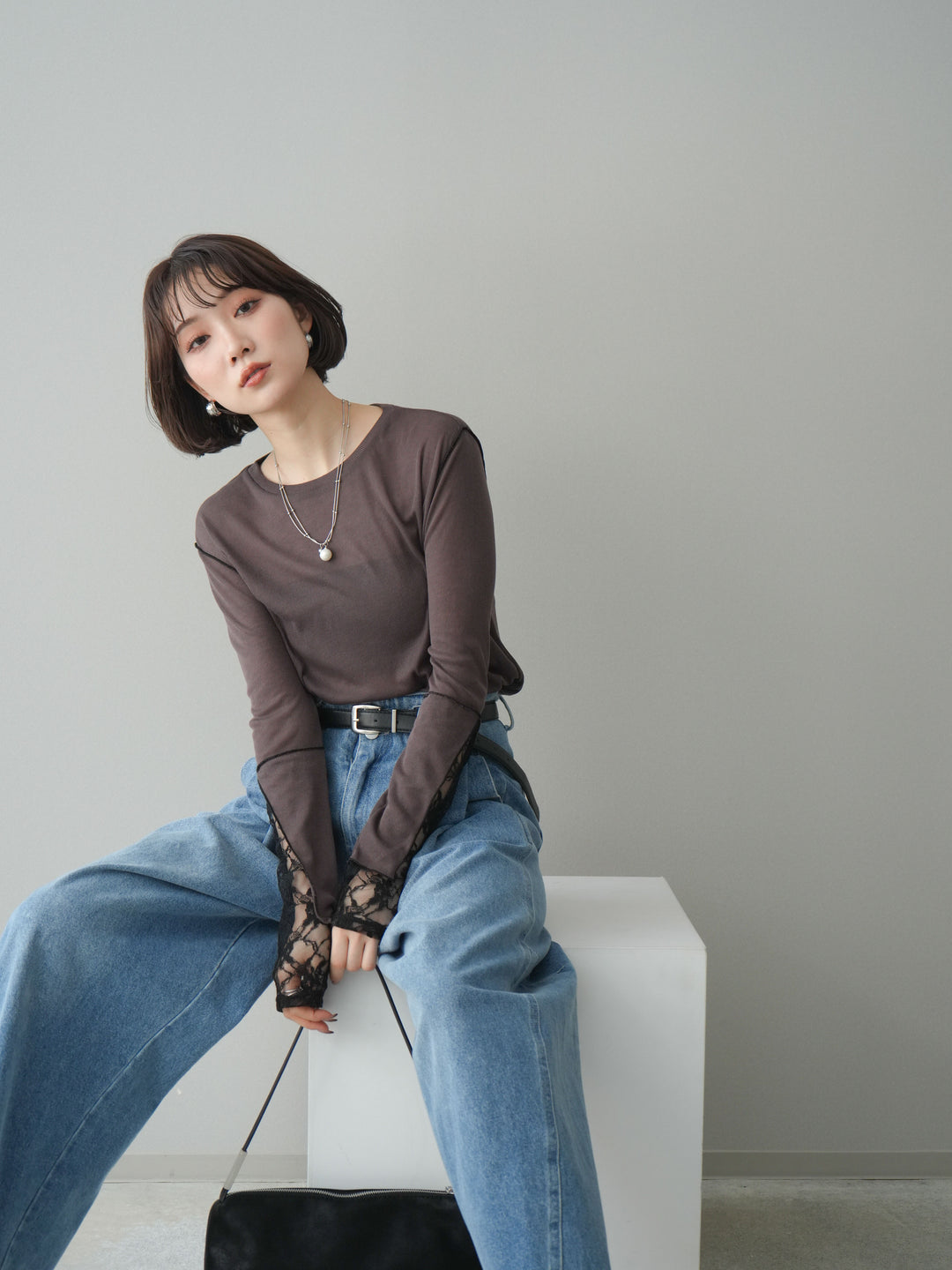 [SET]袖レースレイヤードデザインメロートップス+ハイウエストベルトループデザインデニムパンツ(2set)