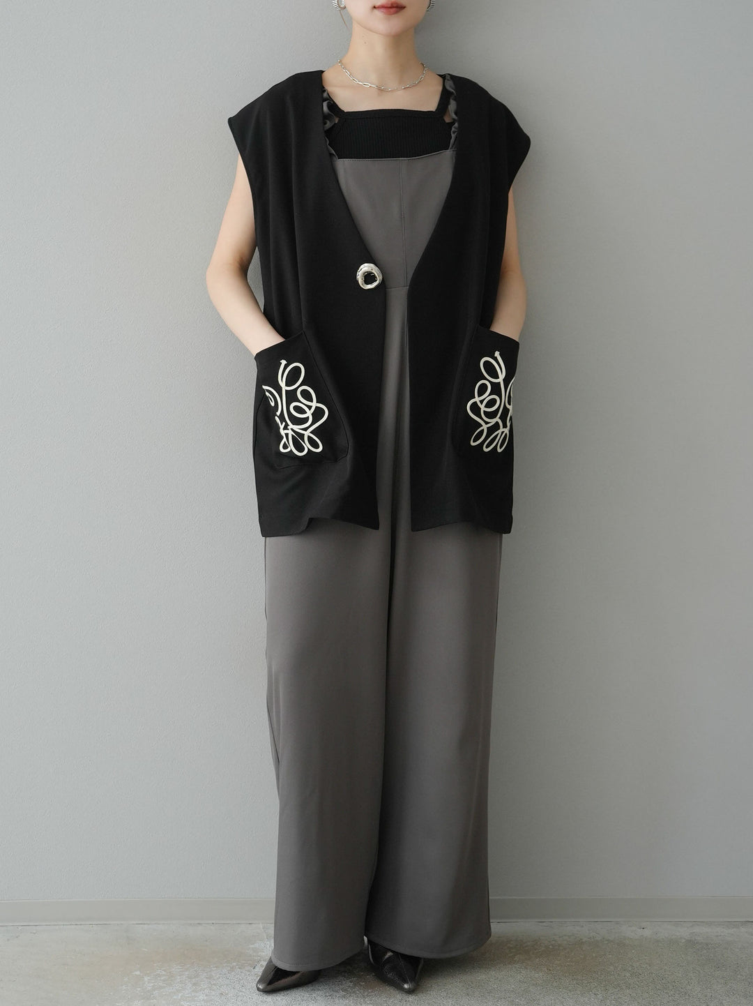 [預訂] 繫帶荷葉邊連身衣/灰色