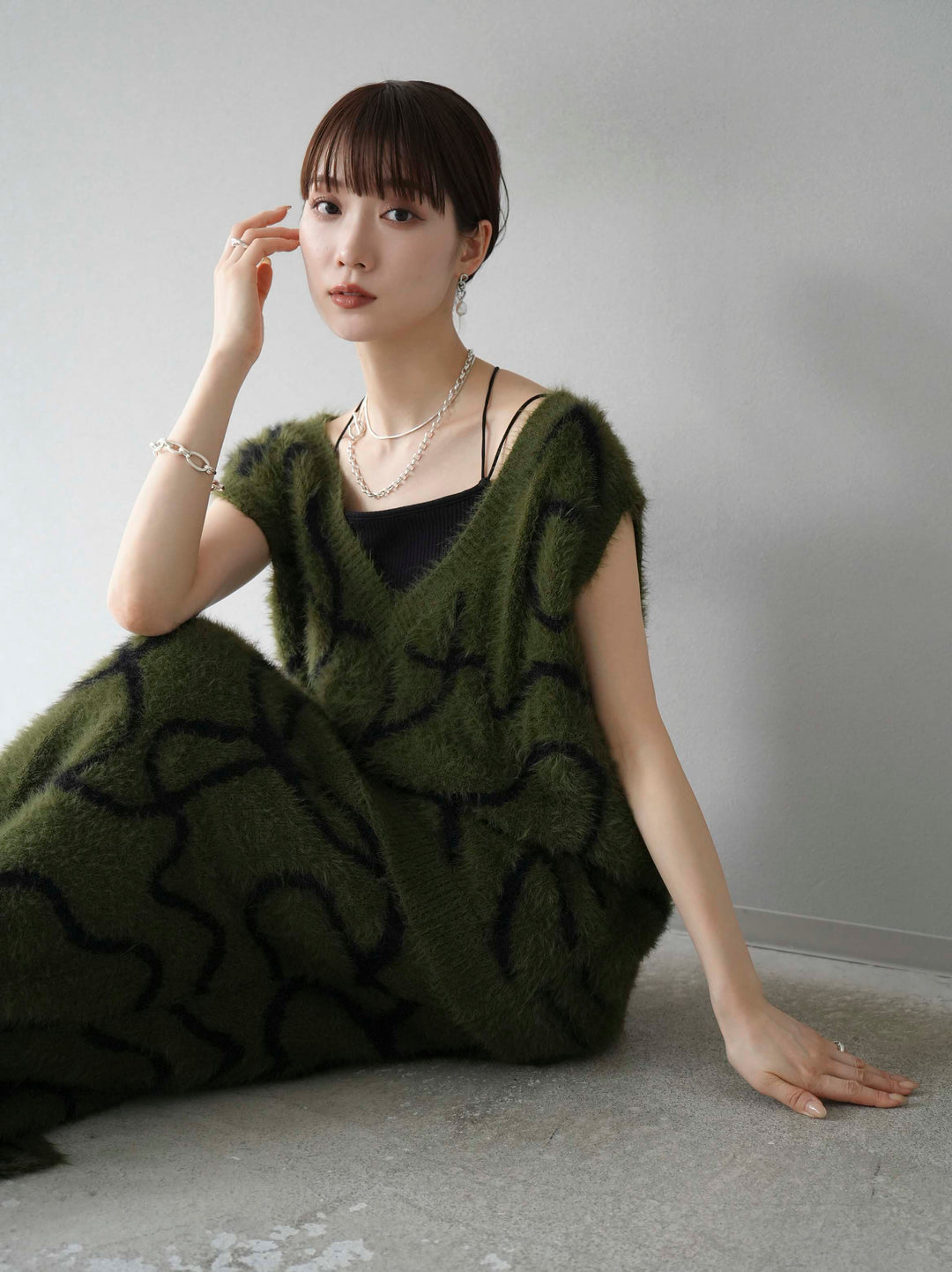 [SET] 線狀毛絨針織背心 + 線狀毛絨針織裙 (2套)