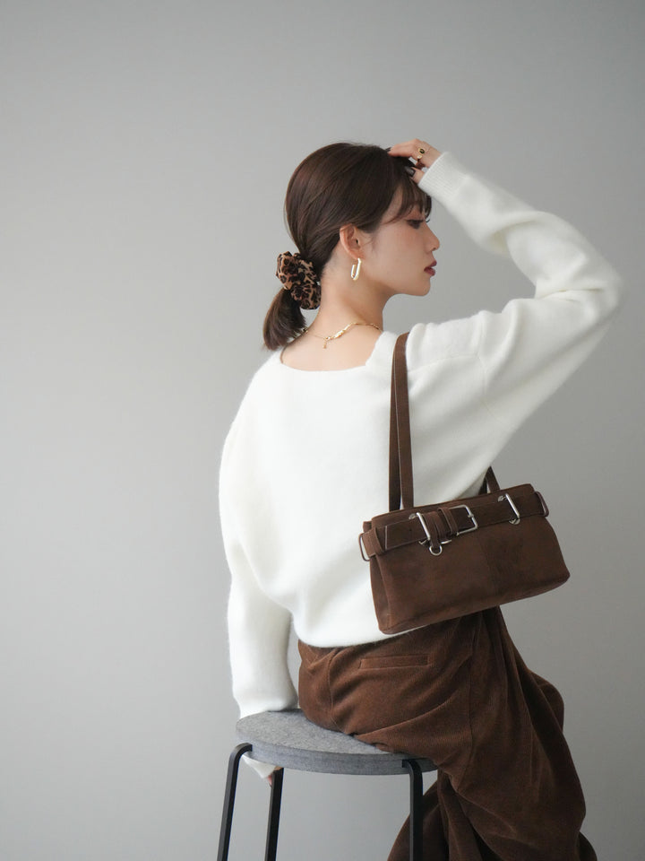 [予約]シュシュ付きアンゴラタッチVネックニットプルオーバー/white