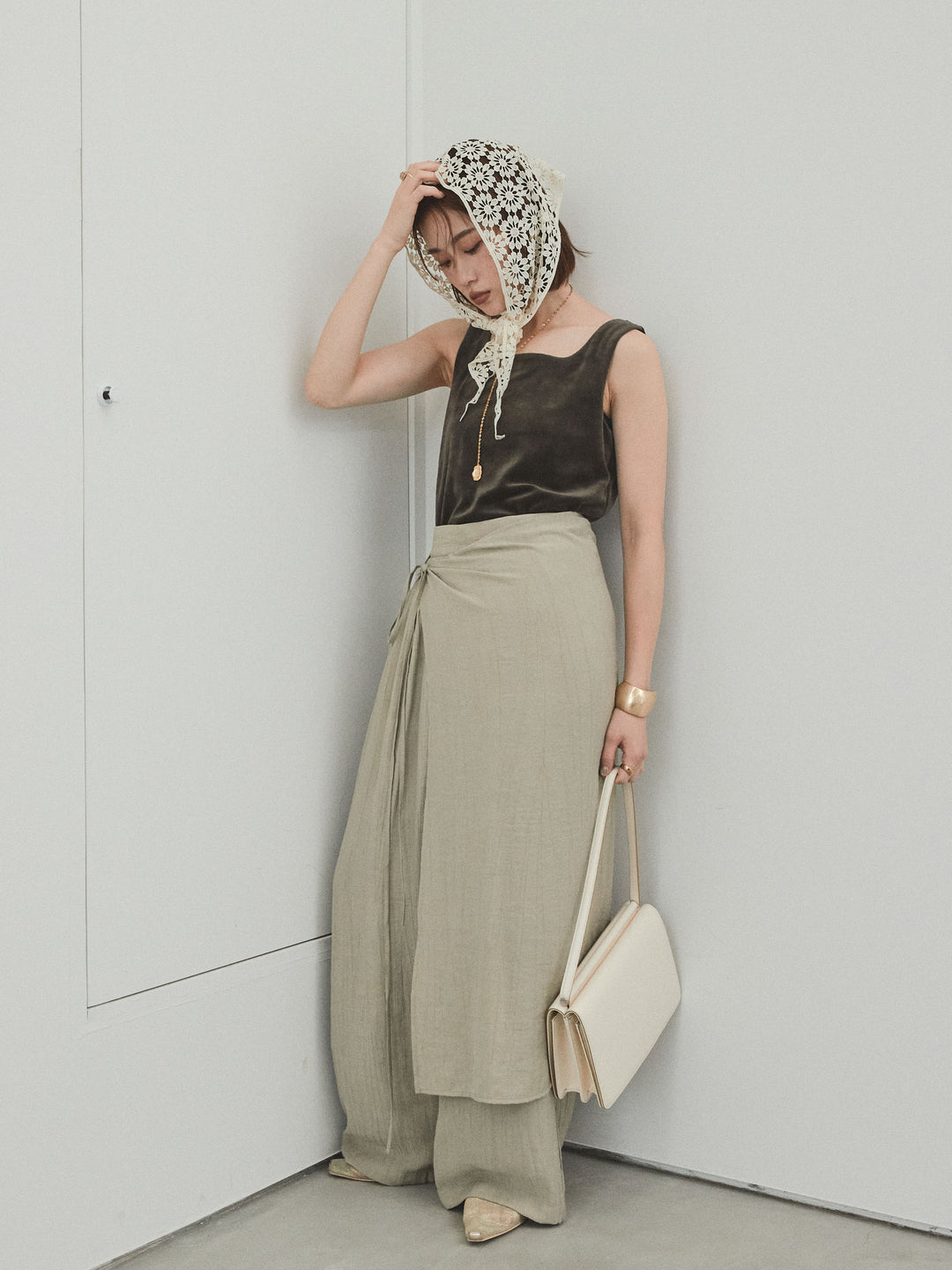 [予約]ワッシャーサテンレイヤードスカートパンツ/カーキベージュ