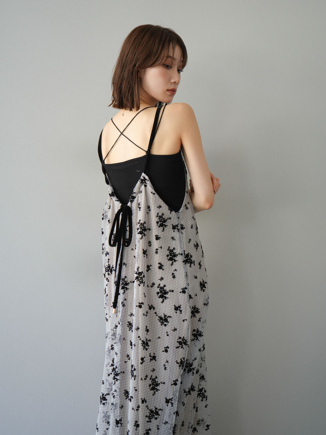 [SET]フロッキーチュールレイヤードベロアキャミワンピース+カップ付きバッククロスキャミソール(2set)