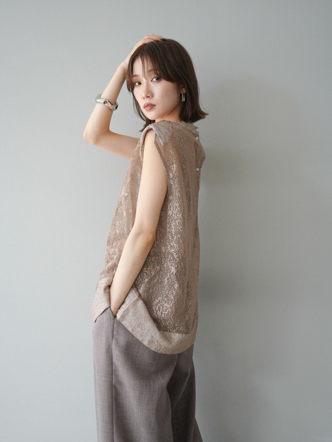 [予約]シャイニーレースプルオーバー/ブラウン