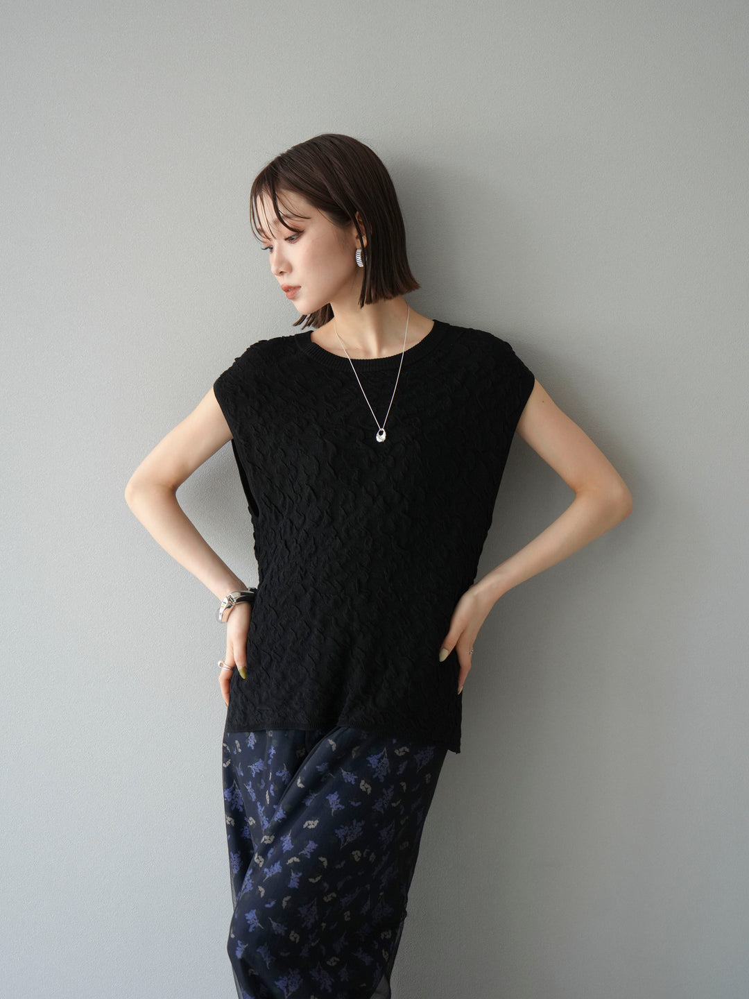 [SET]ポコポコノースリーブニットプルオーバー+コード刺繍チュールレイヤードパンツ(2set)