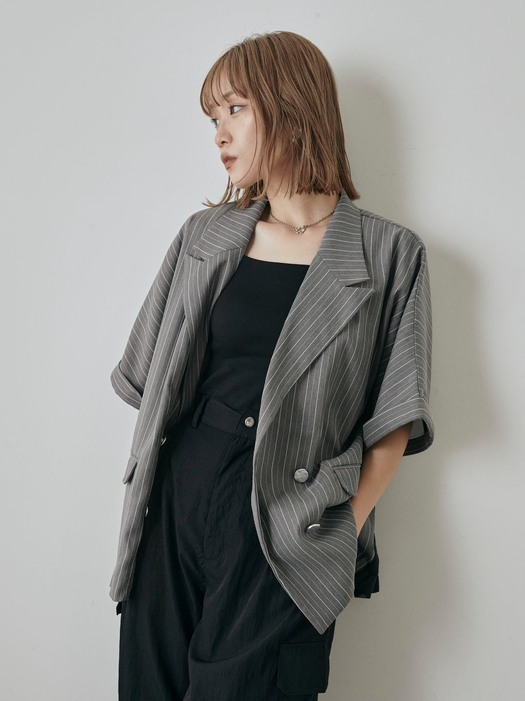 [予約]バックオーガンジーヘリンボーンストライプハーフジャケット/チャコール
