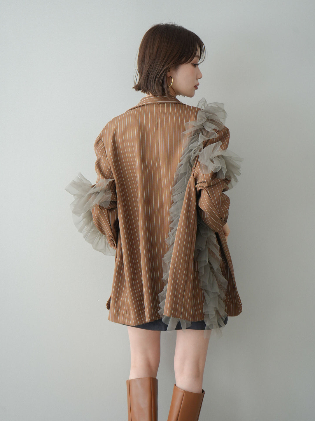 [予約]アシンメトリーチュールストライプジャケット/goldbrown