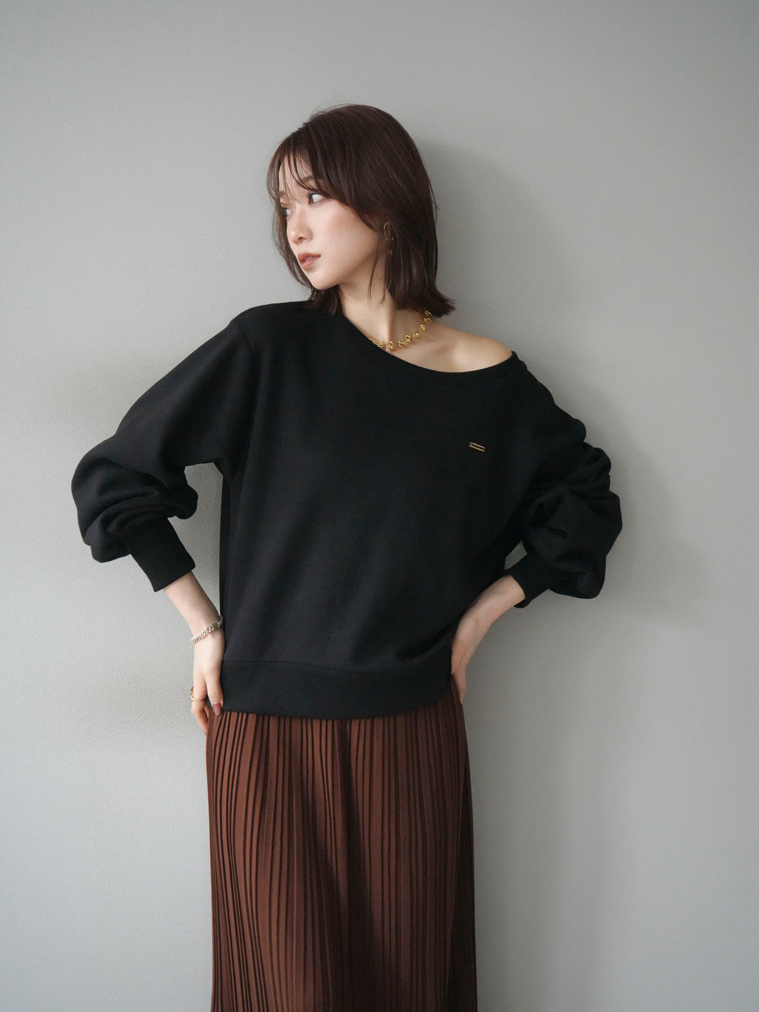 [予約]プレート付裏起毛ワンショルプルオーバー/black