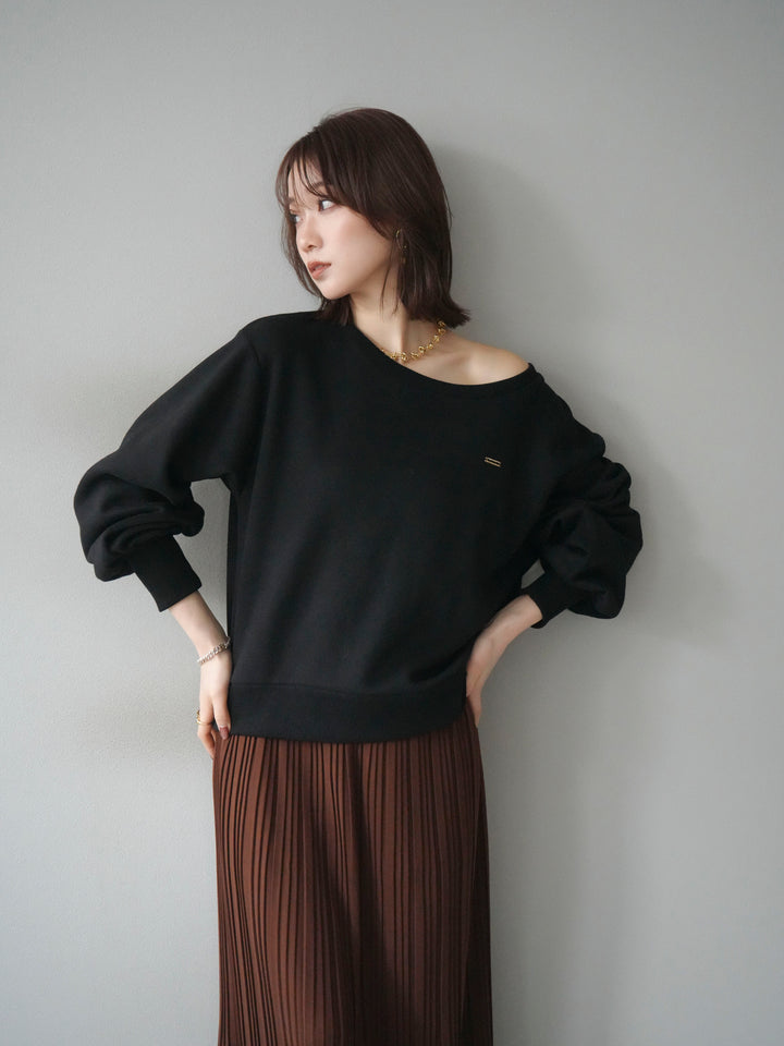 [予約]プレート付裏起毛ワンショルプルオーバー/black