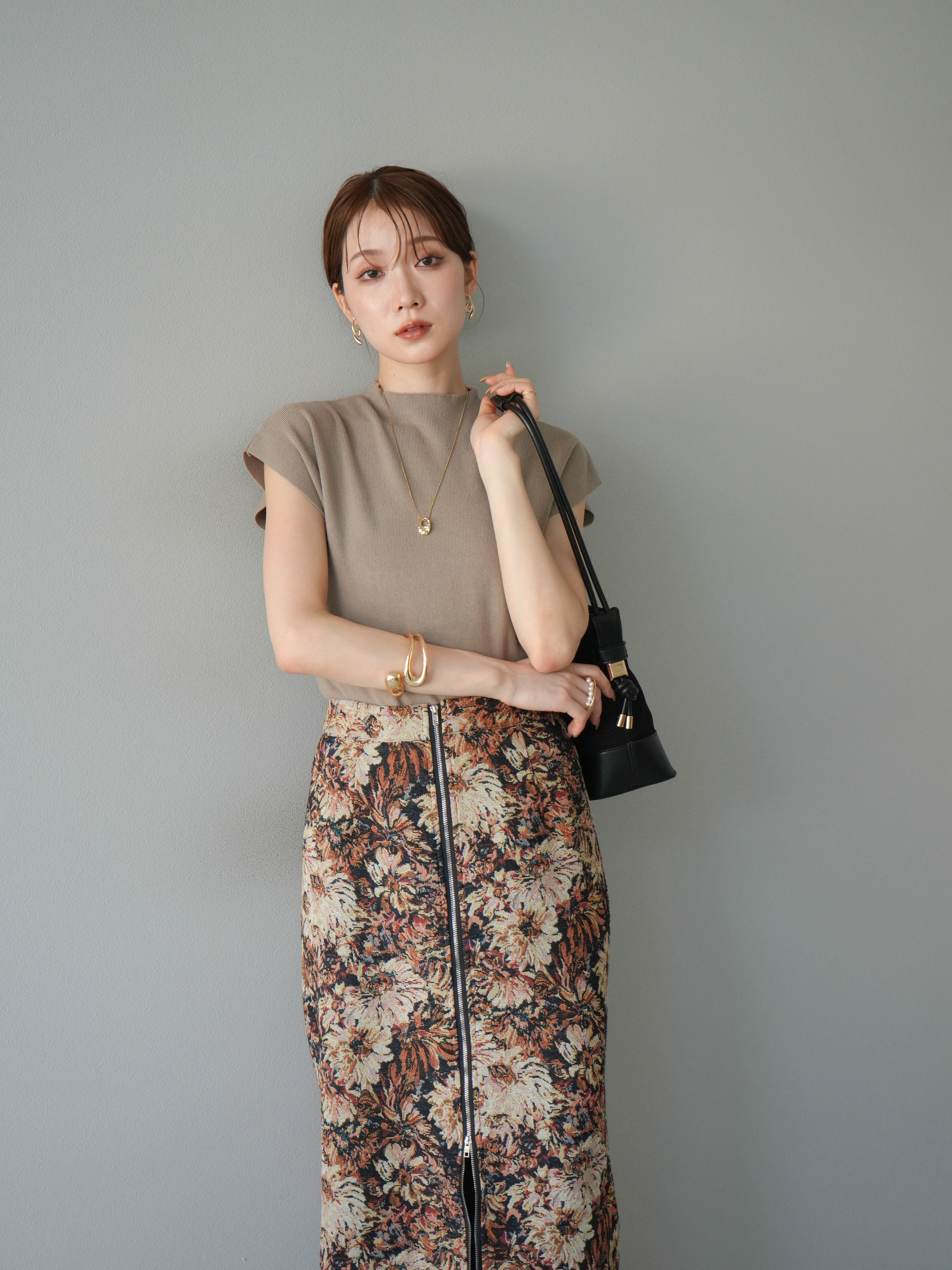 Rene ニットトップス 予約]プチネックフレンチニットトップス/ベージュ – Lumier