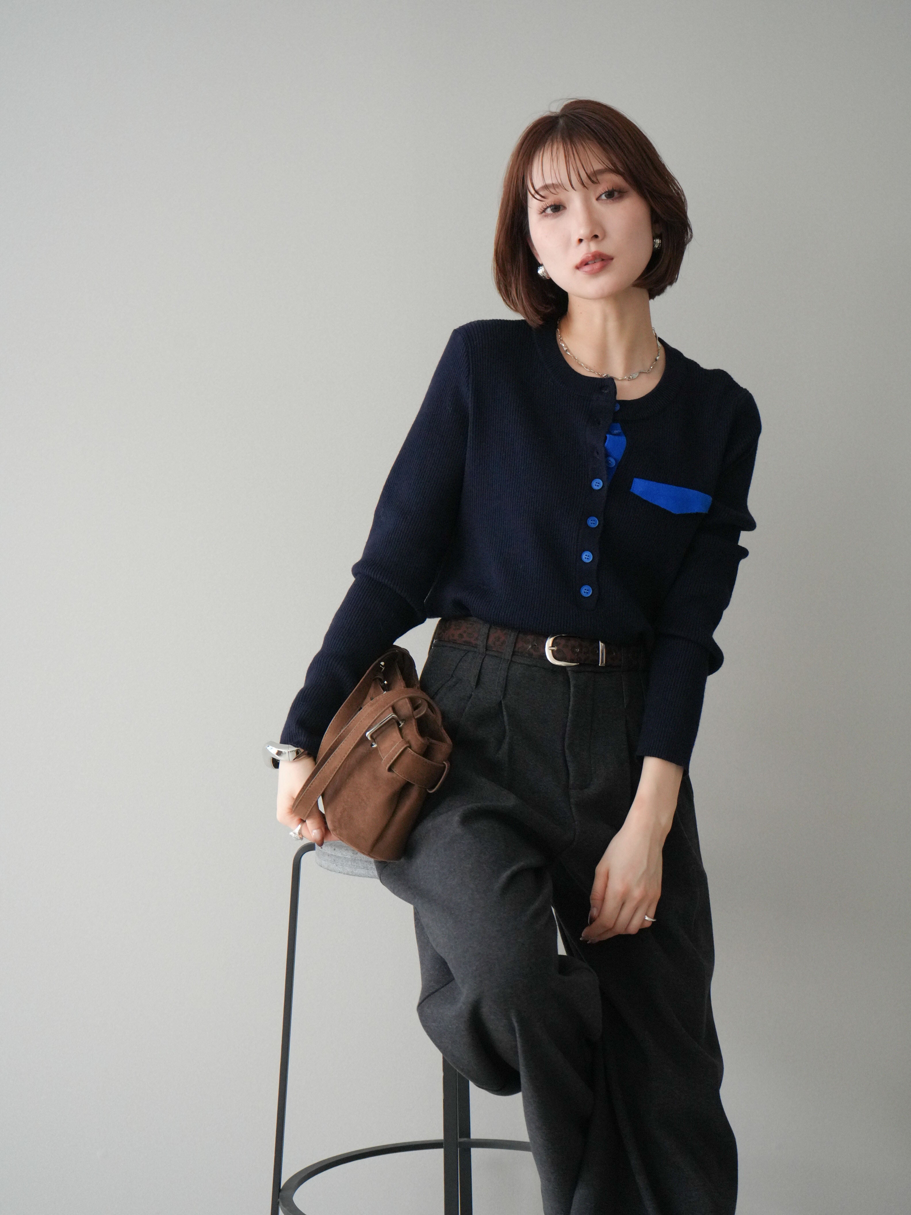 予約]バイカラーデザインポケット配色ヘンリーネックニットソー/navy