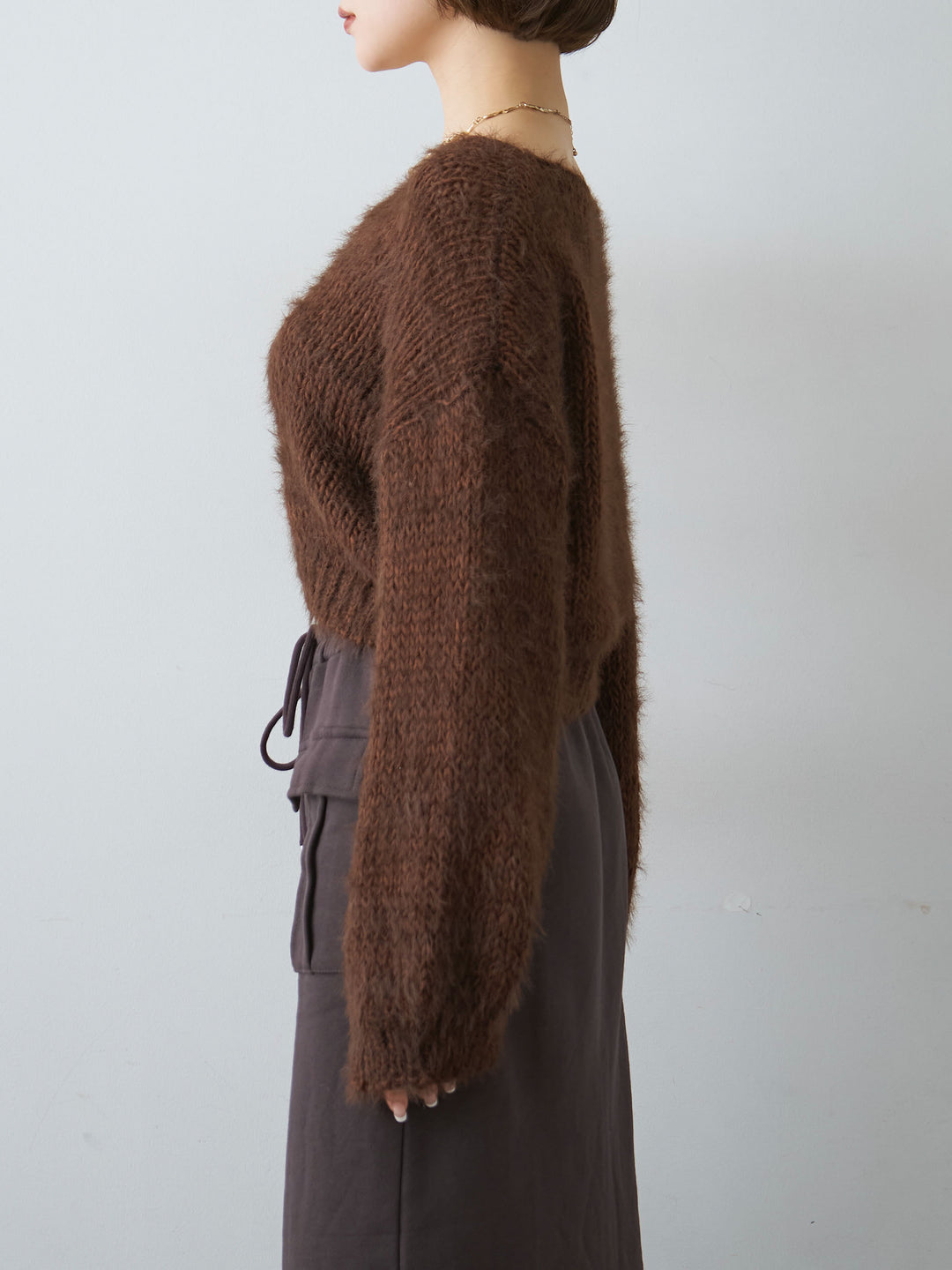 [予約]Vネックシャギークロップニットトップス/brown