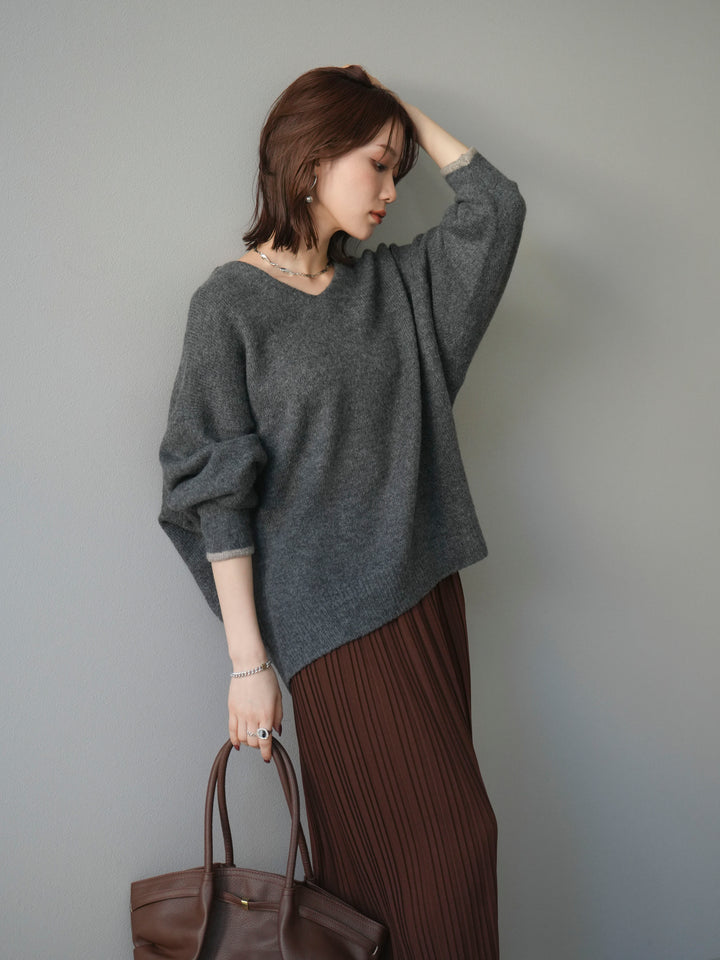 【預訂】V領撞色袖針織套頭衫/炭灰