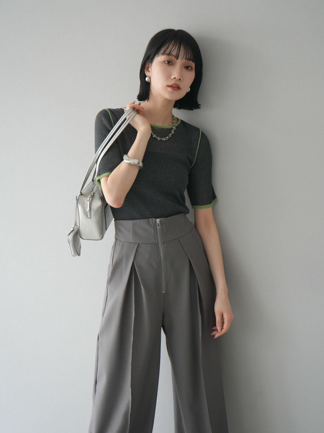 [予約]麻タッチ配色ニットハーフスリーブトップス/チャコール