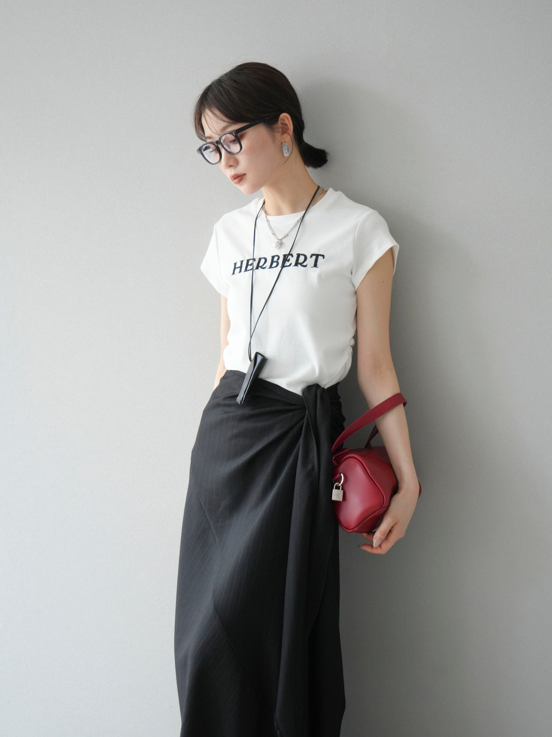 [SET]刺繍ロゴTシャツ＆レザーポーチネックレスSET +サイド巻きツイルスカート(2set)