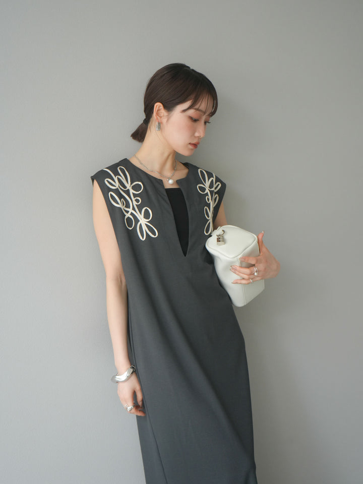 [予約]ライトポンチコード刺繍ワンピース/チャコール