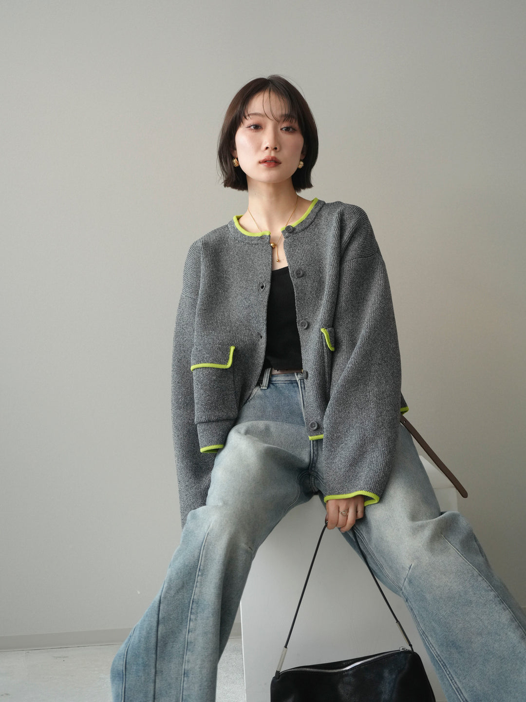 [SET]ポリエステル配色ニットカーディガン+裏起毛カットオフカーブデニムパンツ(2set)