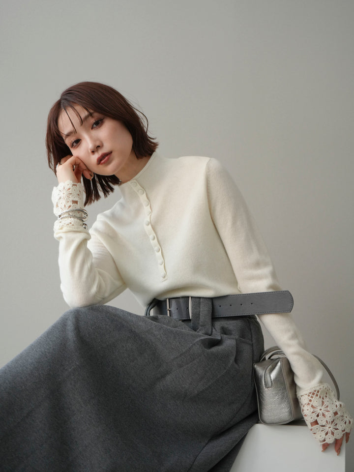 [予約]袖スカラップレースフロントボタンウールニットトップス/white