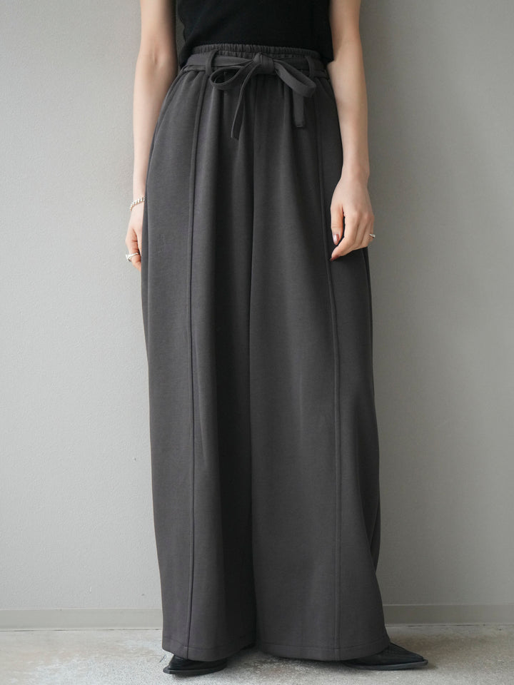 [予約]ベルト付スウェットワイドパンツ/charcoal