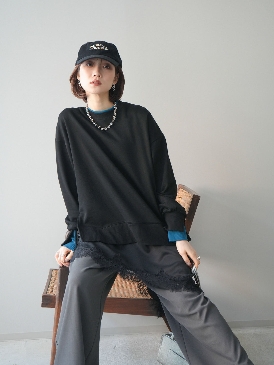 [予約]配色レイヤードデザインスエットプルオーバー/black