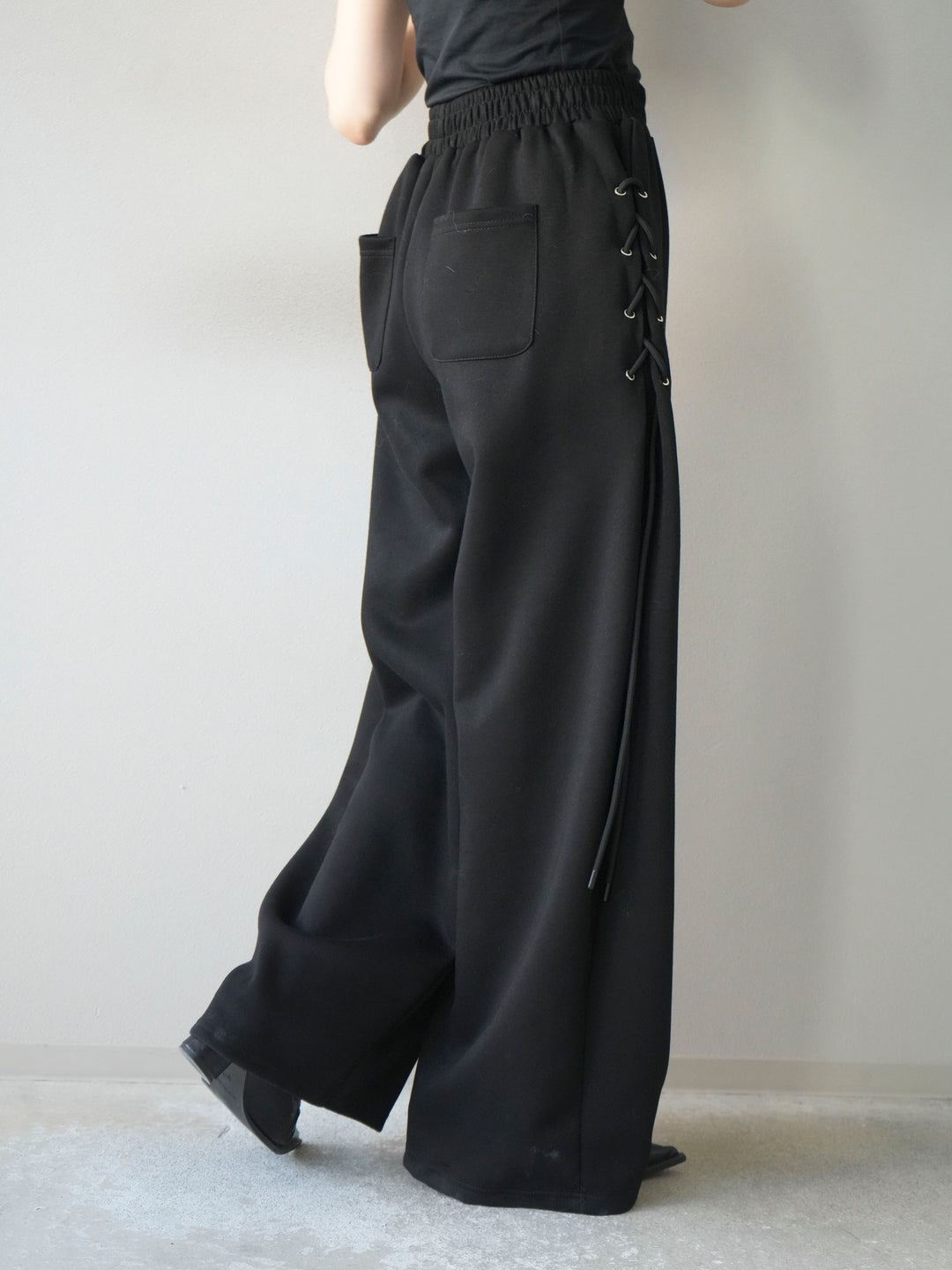 [予約]サイドレースアップスウェットワイドパンツ/ブラック