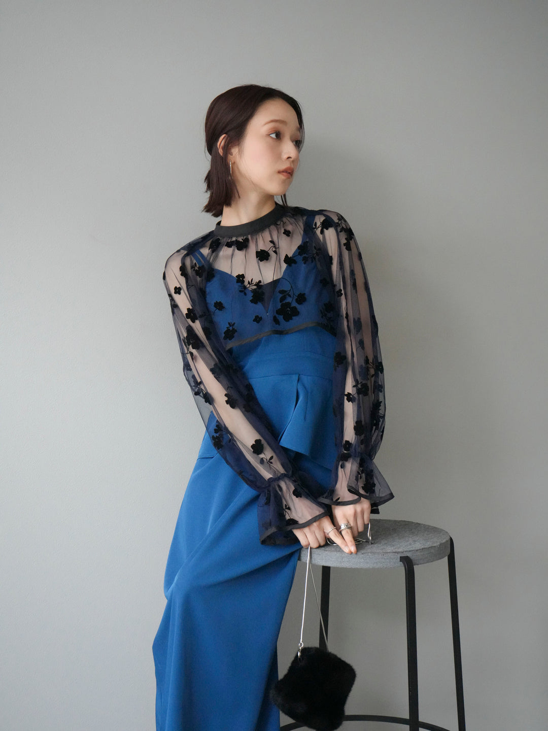 [予約]チュールフラワーフロッキーショートブラウス/ネイビー