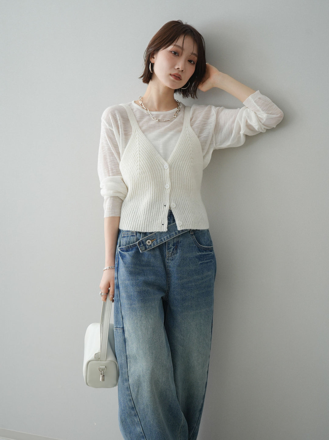 [予約]ビスチェアンサンブルシアーニット/white