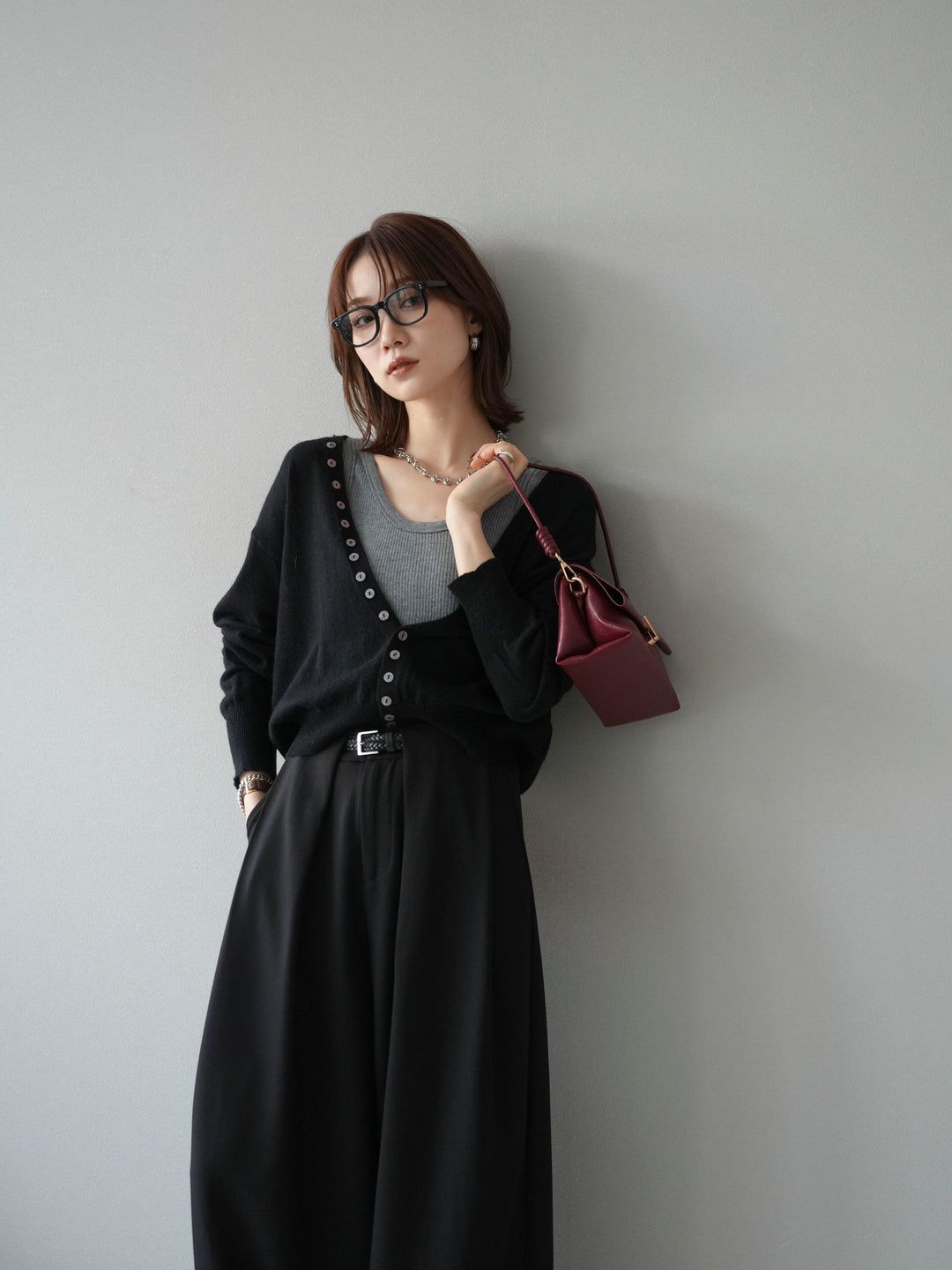 [予約]デザインボタンニットカーディガン＆タンクトップSET/ブラック