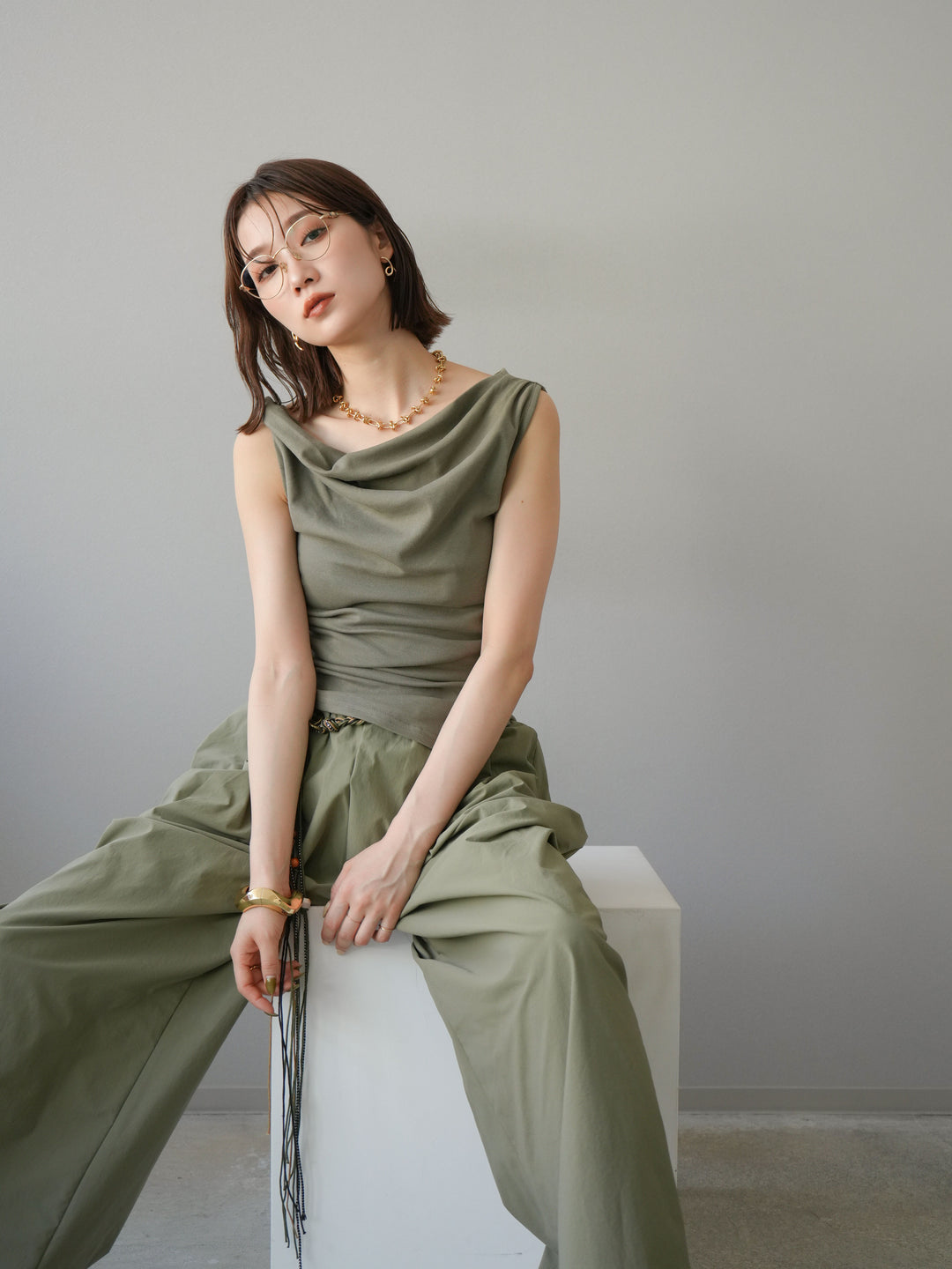 [SET]タックデザイントップス＆ビーズベルト付きパンツSET UP(2set)