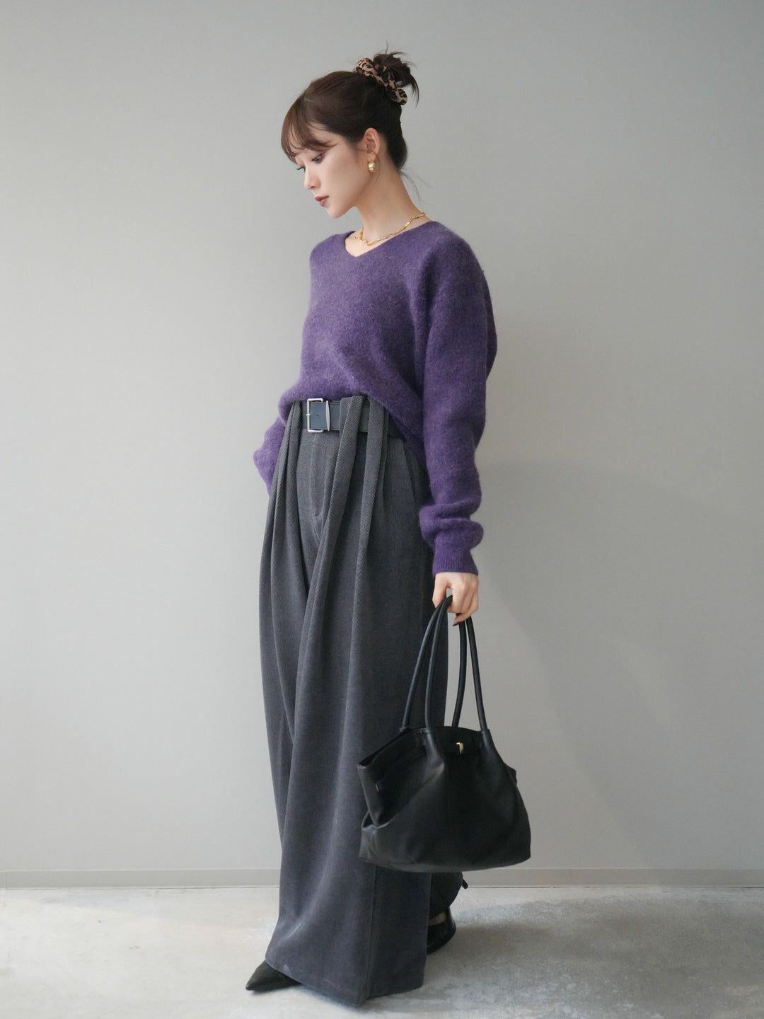 [SET]シュシュ付きアンゴラタッチVネックニットプルオーバー+ベルトデザインループコールテンワイドパンツ(ベルト付き)(2set)