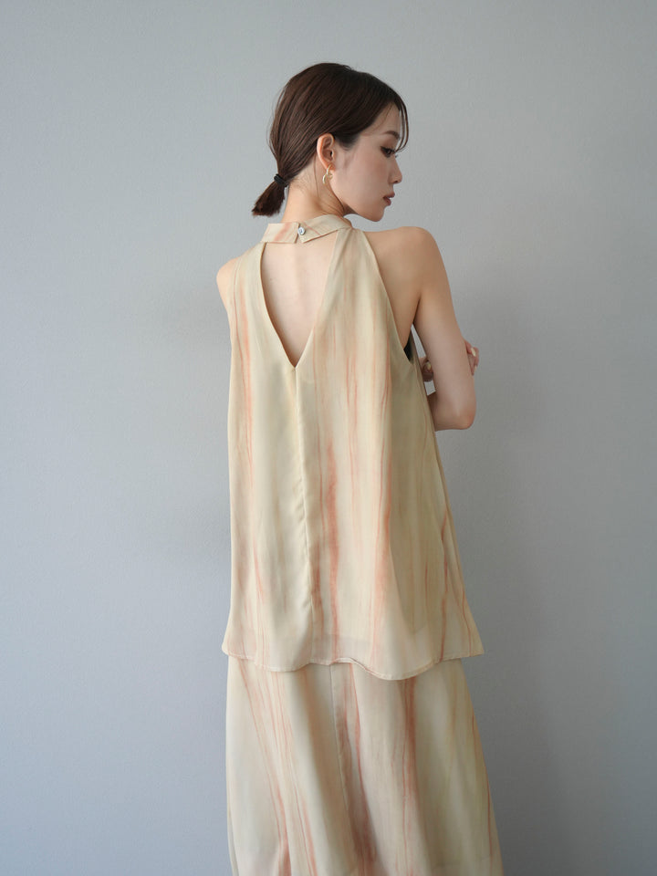 [SET] 細膩花紋V領襯衫＆喇叭裙（2套）