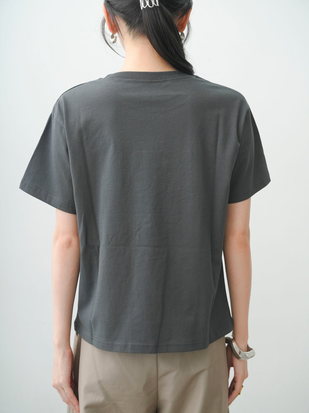 [予約]ロゴ刺繍TEE/sumikuro