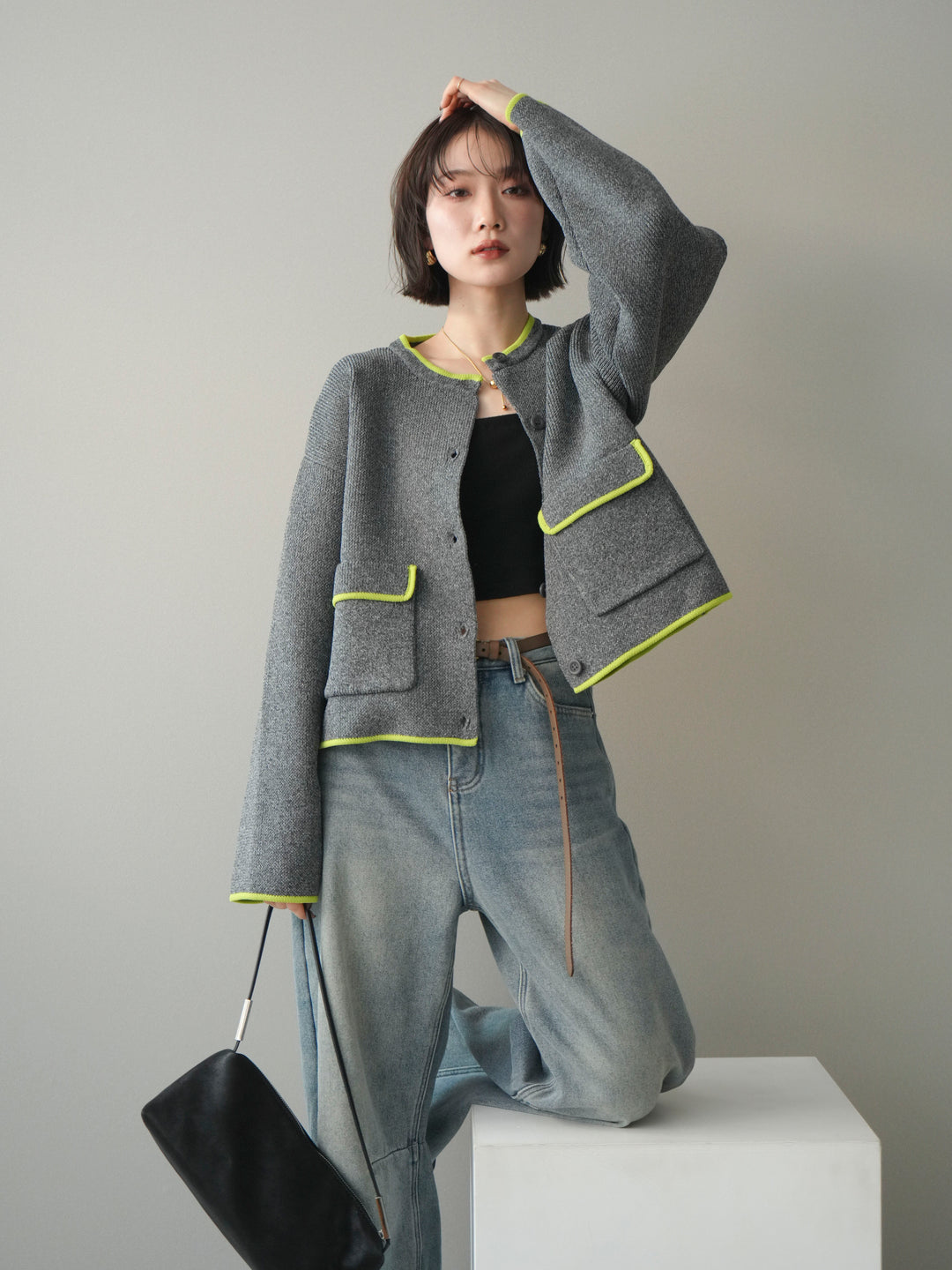 [SET]ポリエステル配色ニットカーディガン+裏起毛カットオフカーブデニムパンツ(2set)