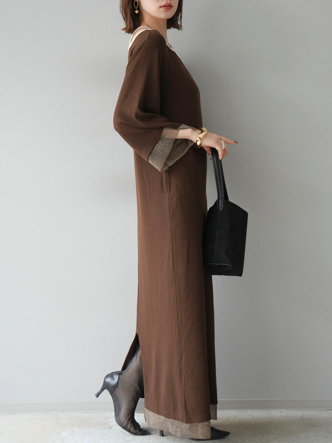 [予約]デザインネックラメシアー切替ニットワンピース/ブラウン