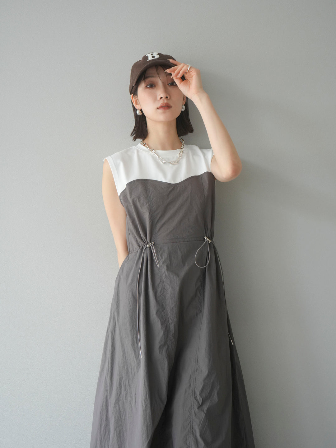 [予約]カットドッキングナイロンワンピース/モカ