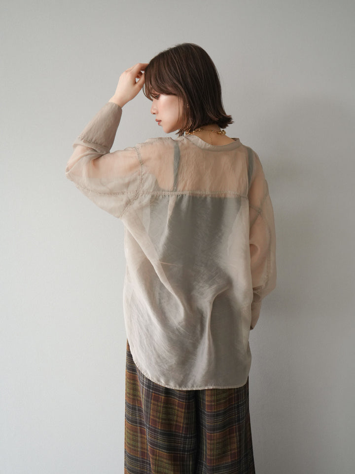 [予約]シャイニーシアーバンドカラーシャツ/ベージュ