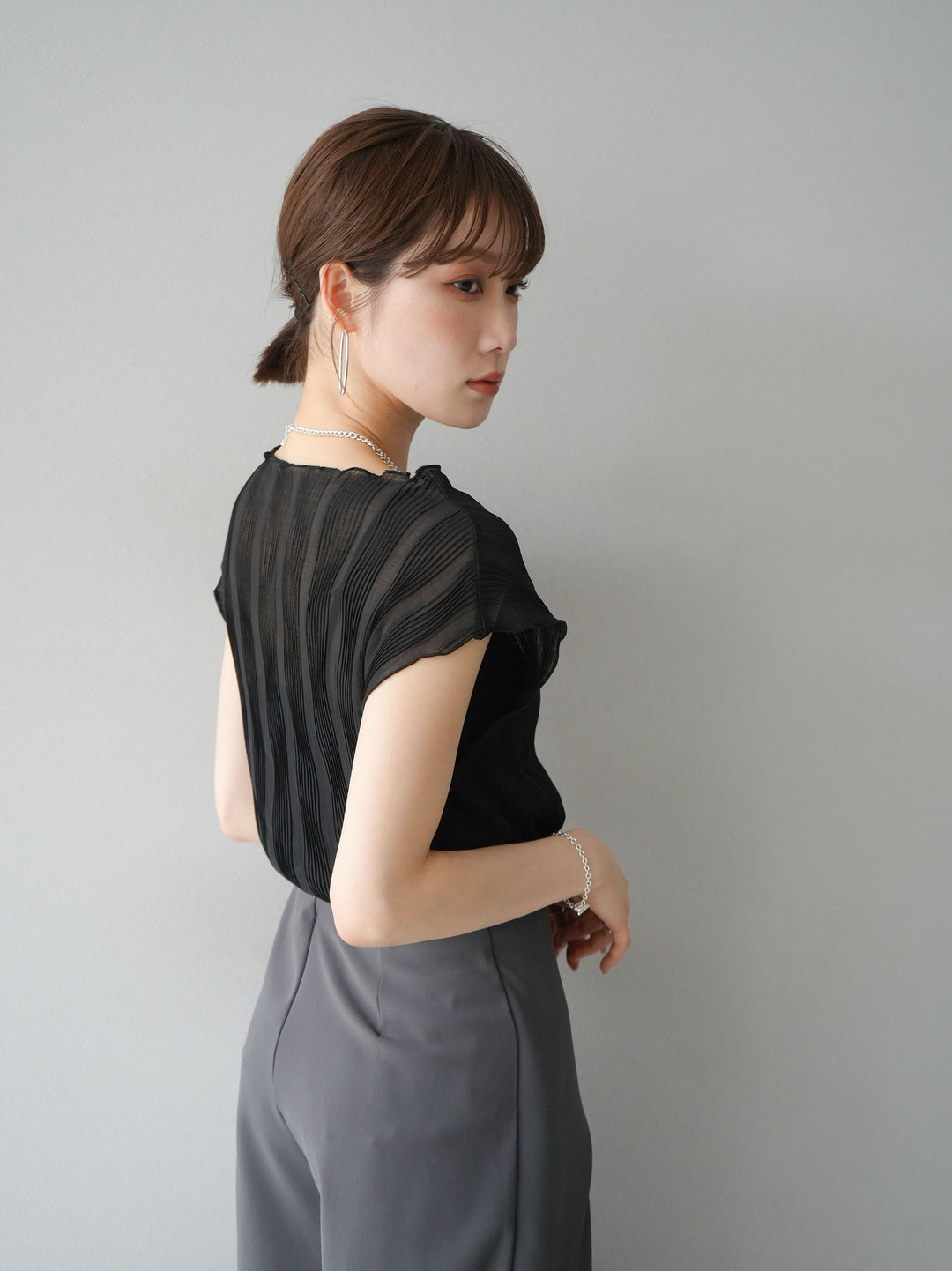 [Pre-order] Willow Wave French Sleeve Cut and Sew/Black